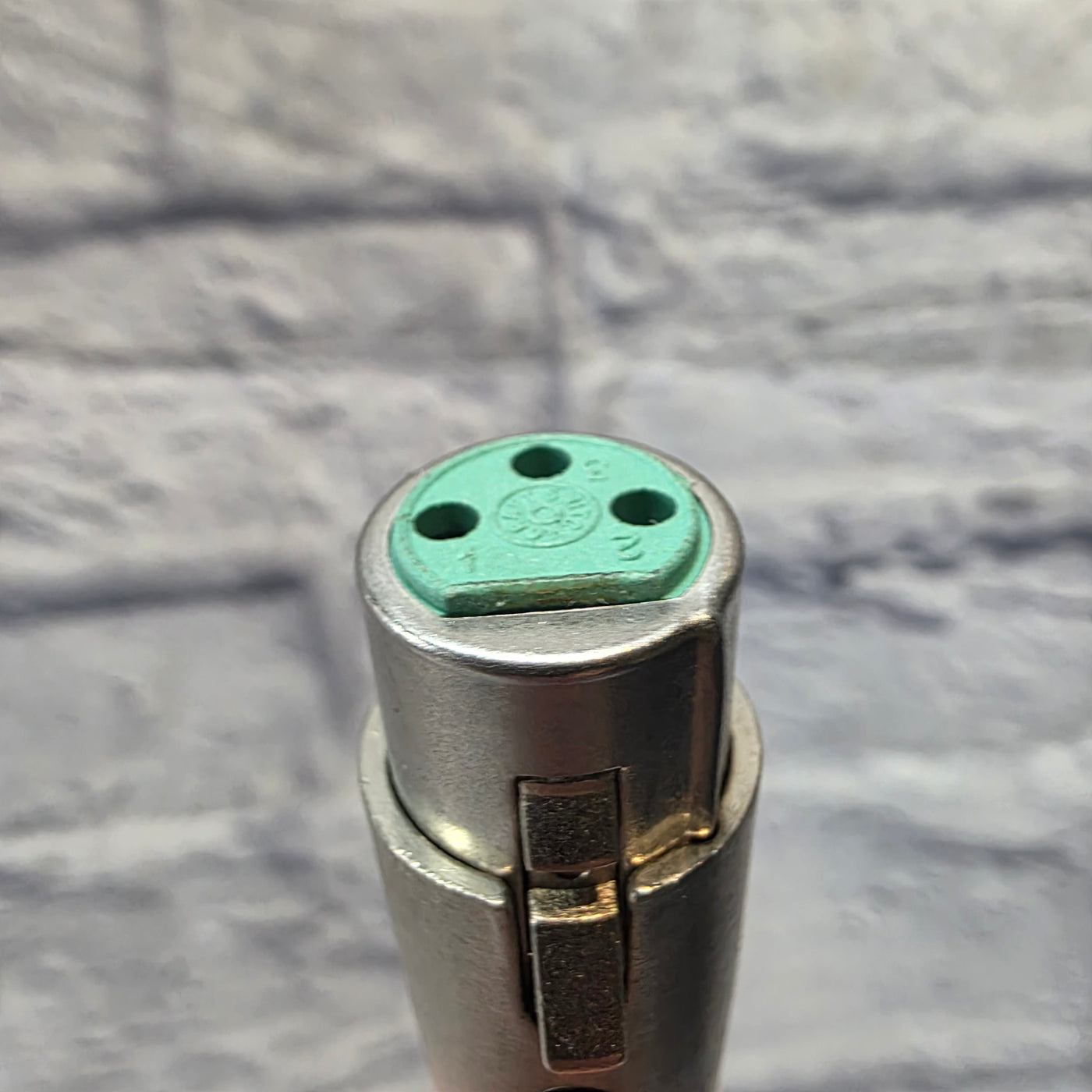 Switchcraft 322 3-Pin XLRF to RCA-F Adapter