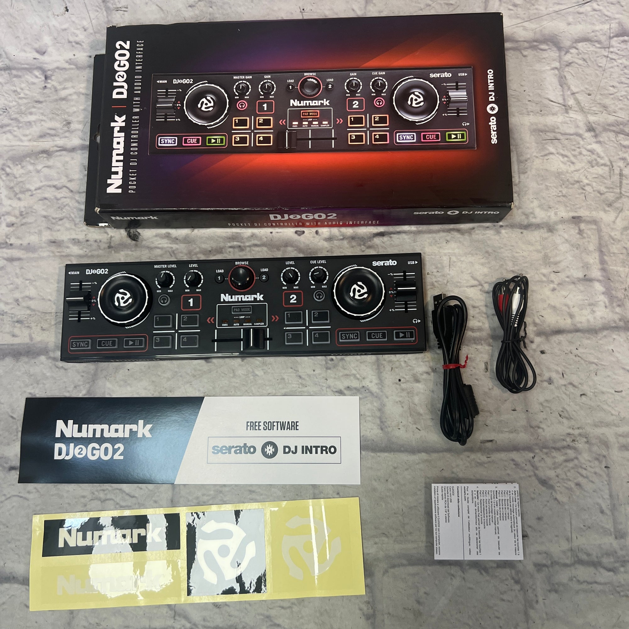 Numark DJ 2 GO2 DJ Controller