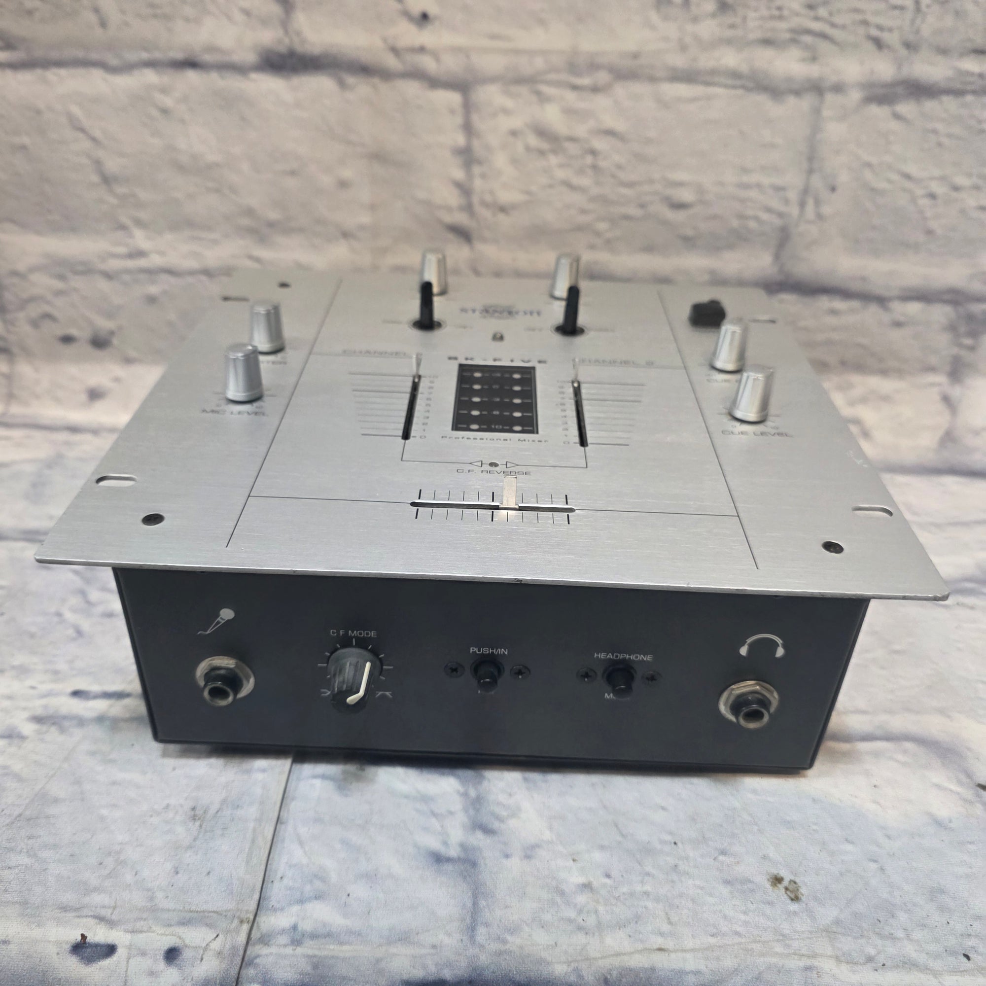 Stanton SK-Five DJ Mixer