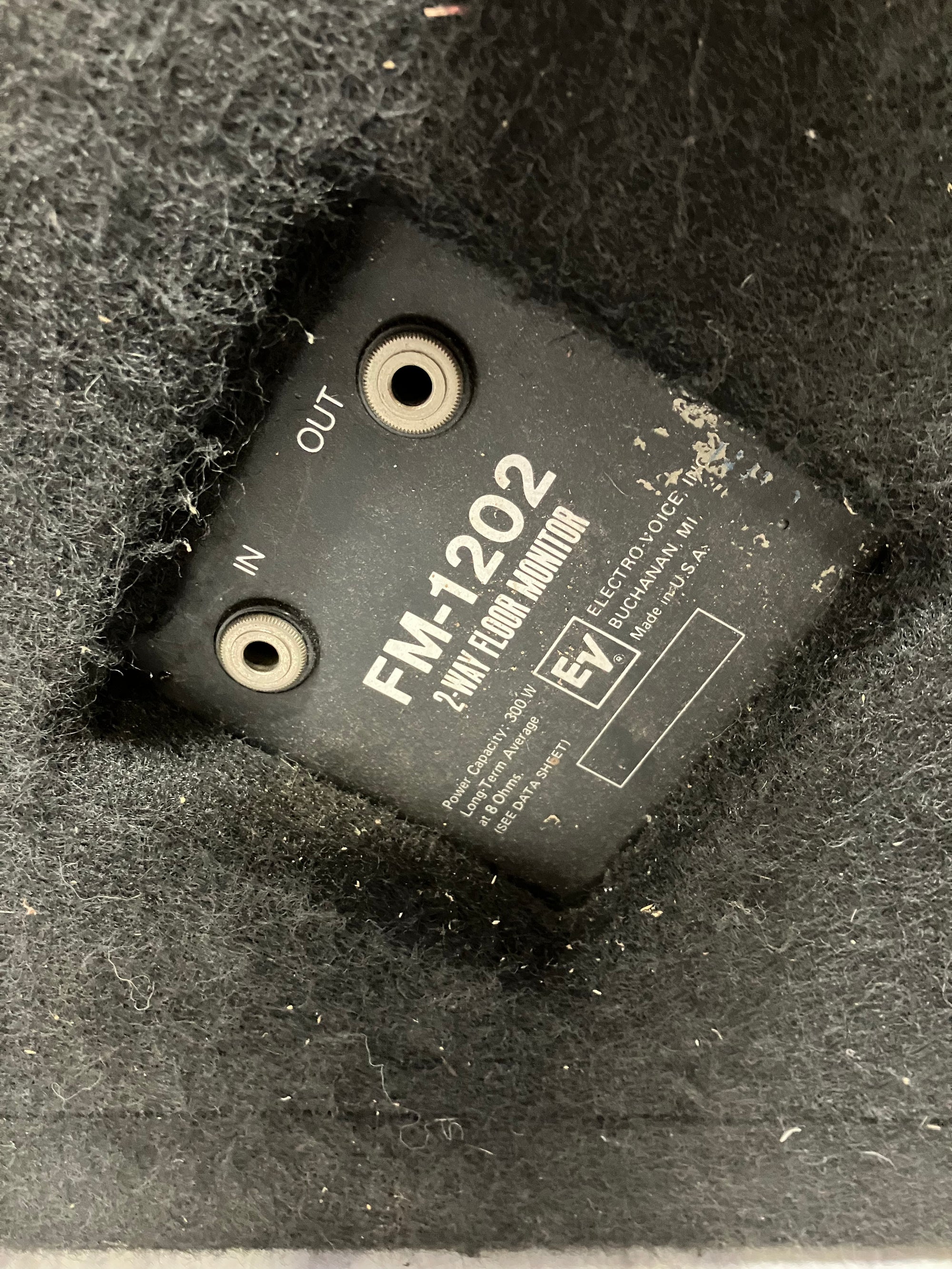 ドラえもん君2 ELECTRO-VOICE FM-1202ER Used Electro-Voice FM1202ER Wedge monitor 12
