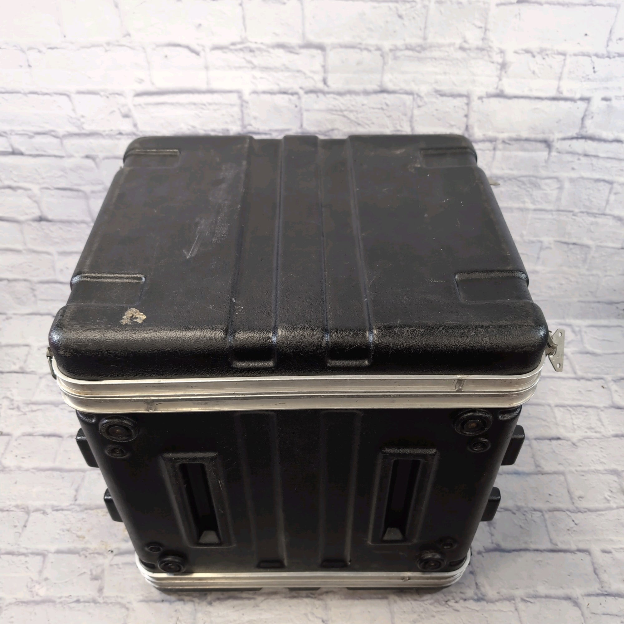 SKB 8U Shockmount Suspended Rack Case