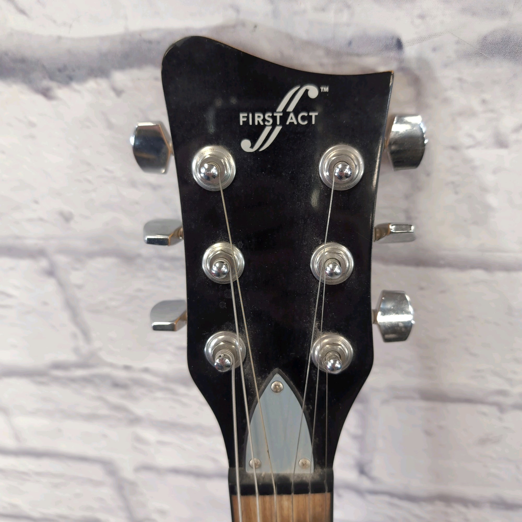 First Act VE591 with V-Stack Preamp Electric Guitar