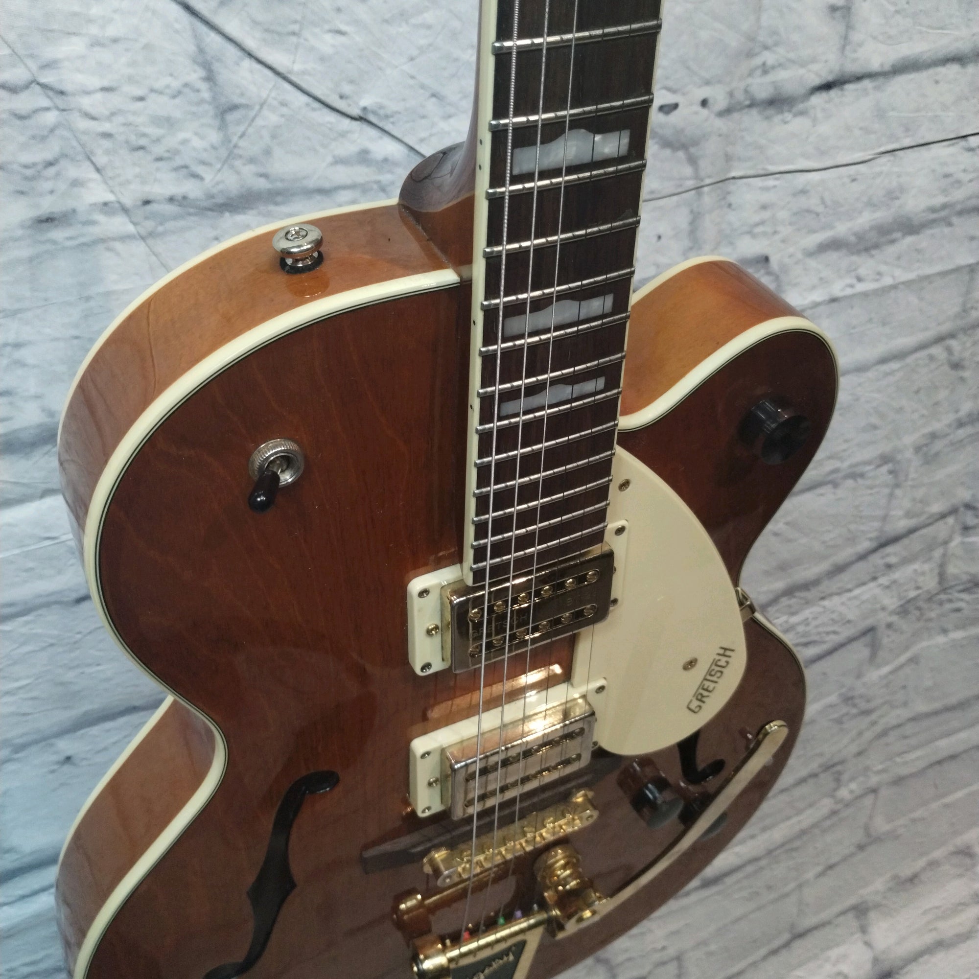 Gretsch g2410TG Hollow Body Electric Guitar