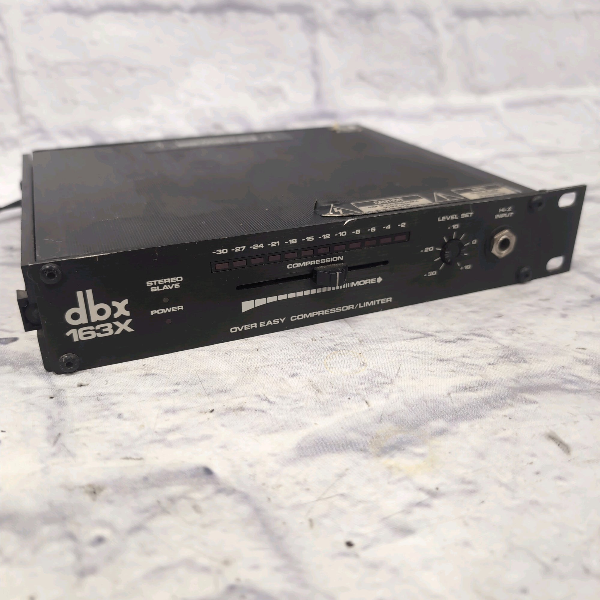dbx 163X Over Easy Compressor / Limiter