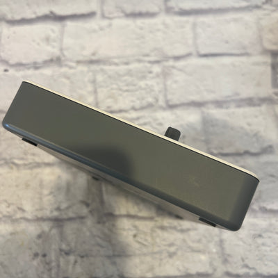 Sonicwave Liven Lofi-12 Sampling Groovebox