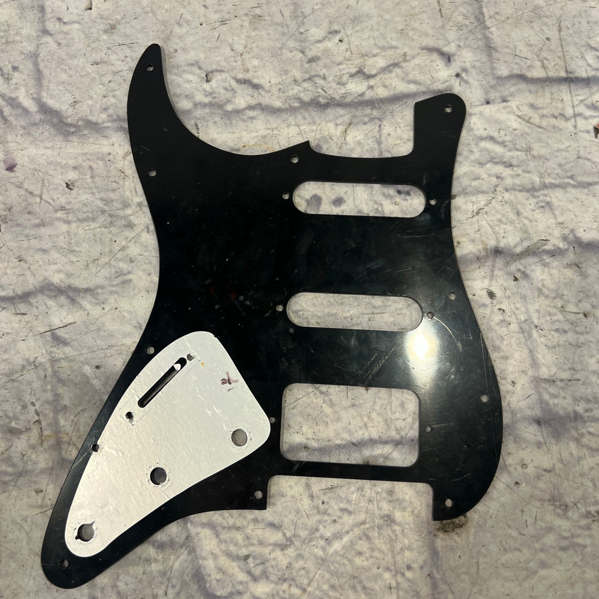 Squier Stratocaster Pickguard