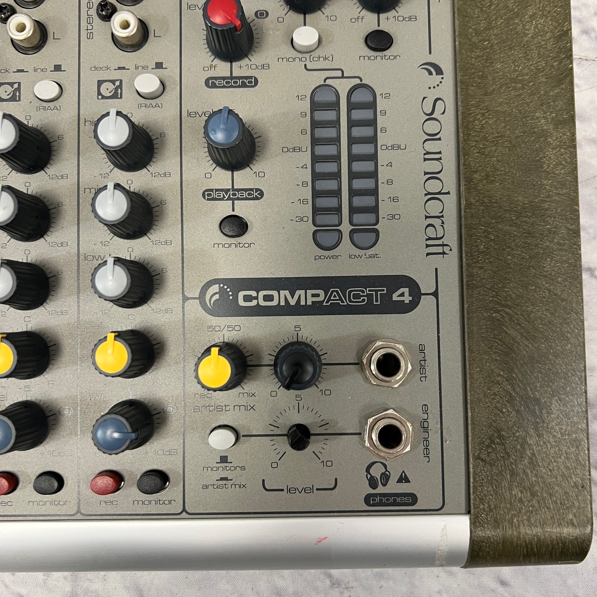 Soundcraft Compact4 Mixer