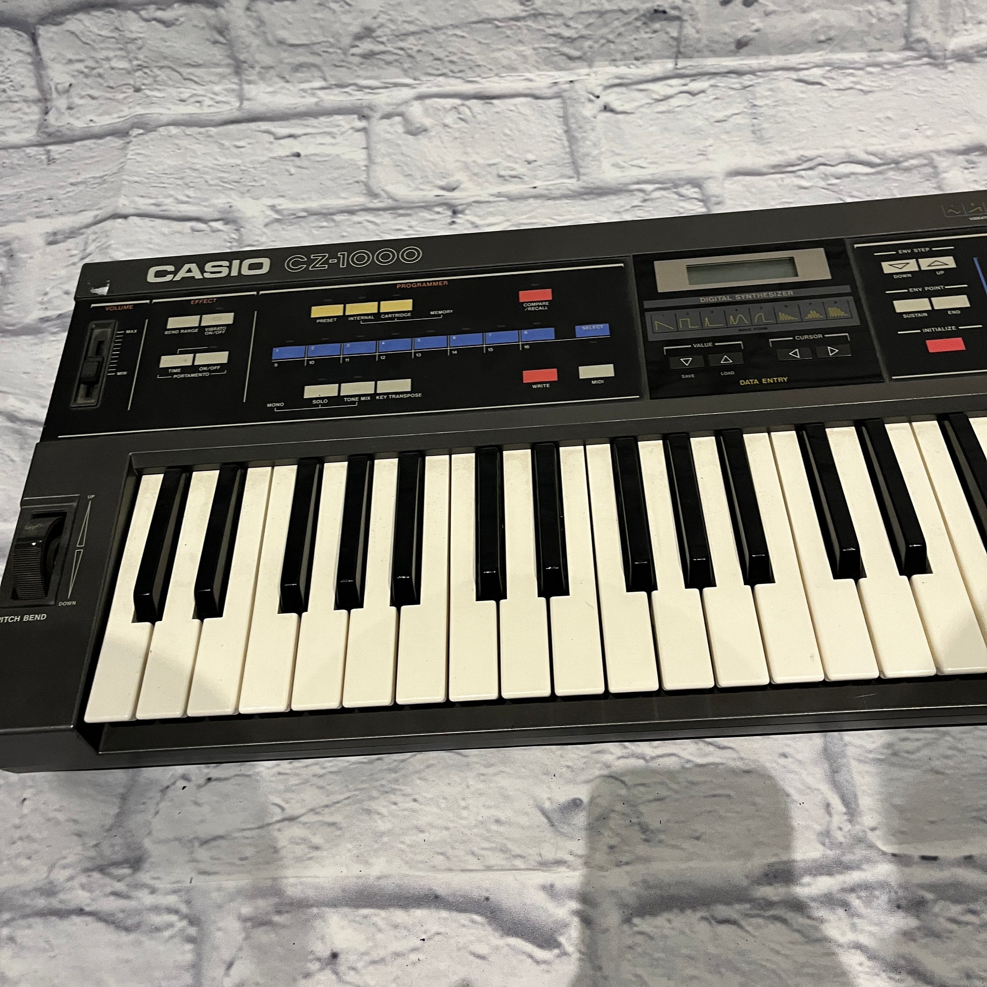 Casio CZ1000 Digital Synthesizer - Evolution Music