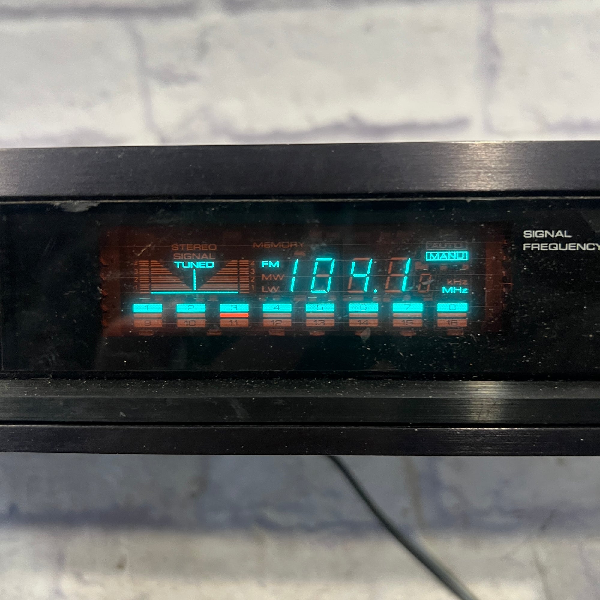 Onkyo T-4140 Component AM / FM Radio Tuner