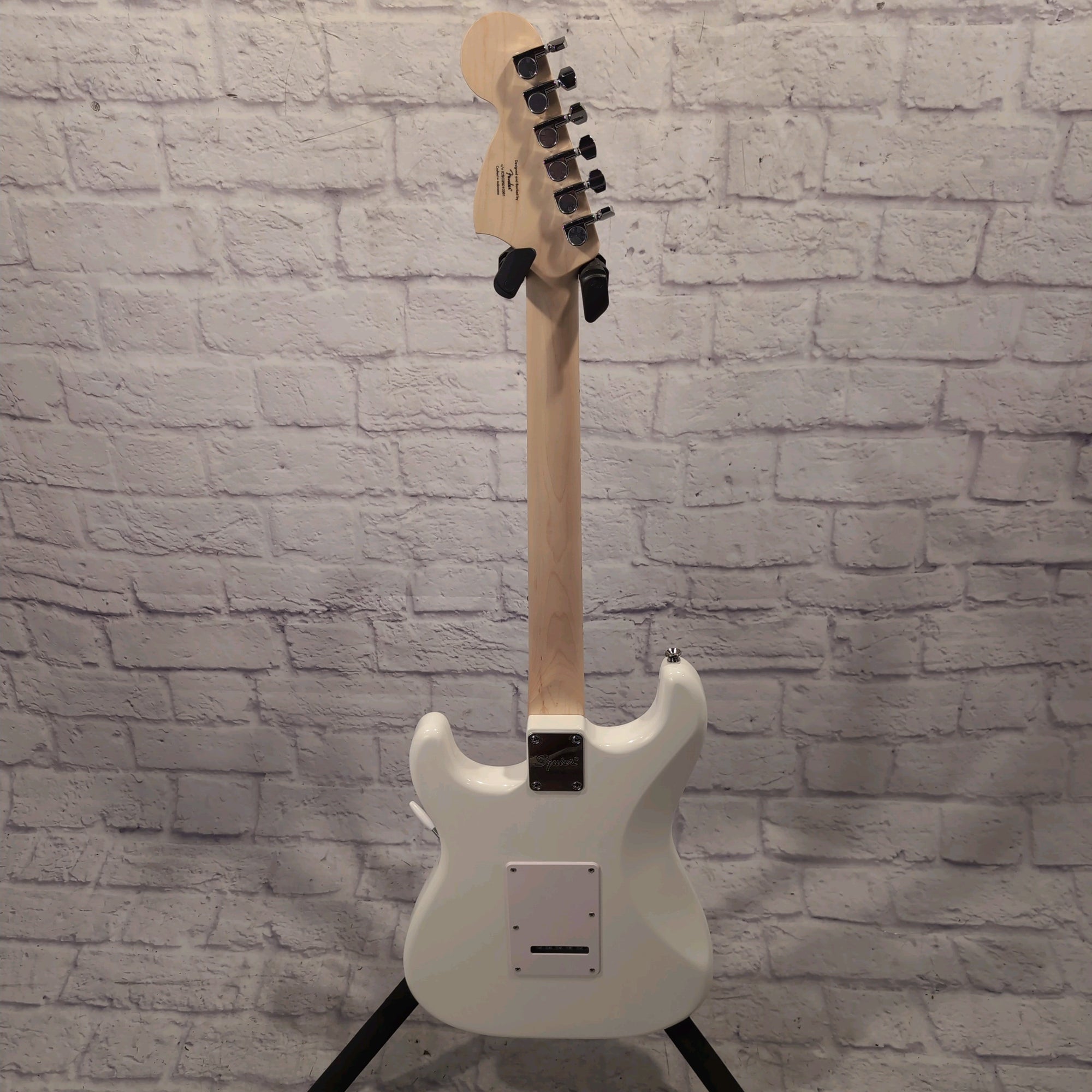 Squier Affinity Series Stratocaster Electric Guitar - Olympic White with Maple Fingerboard