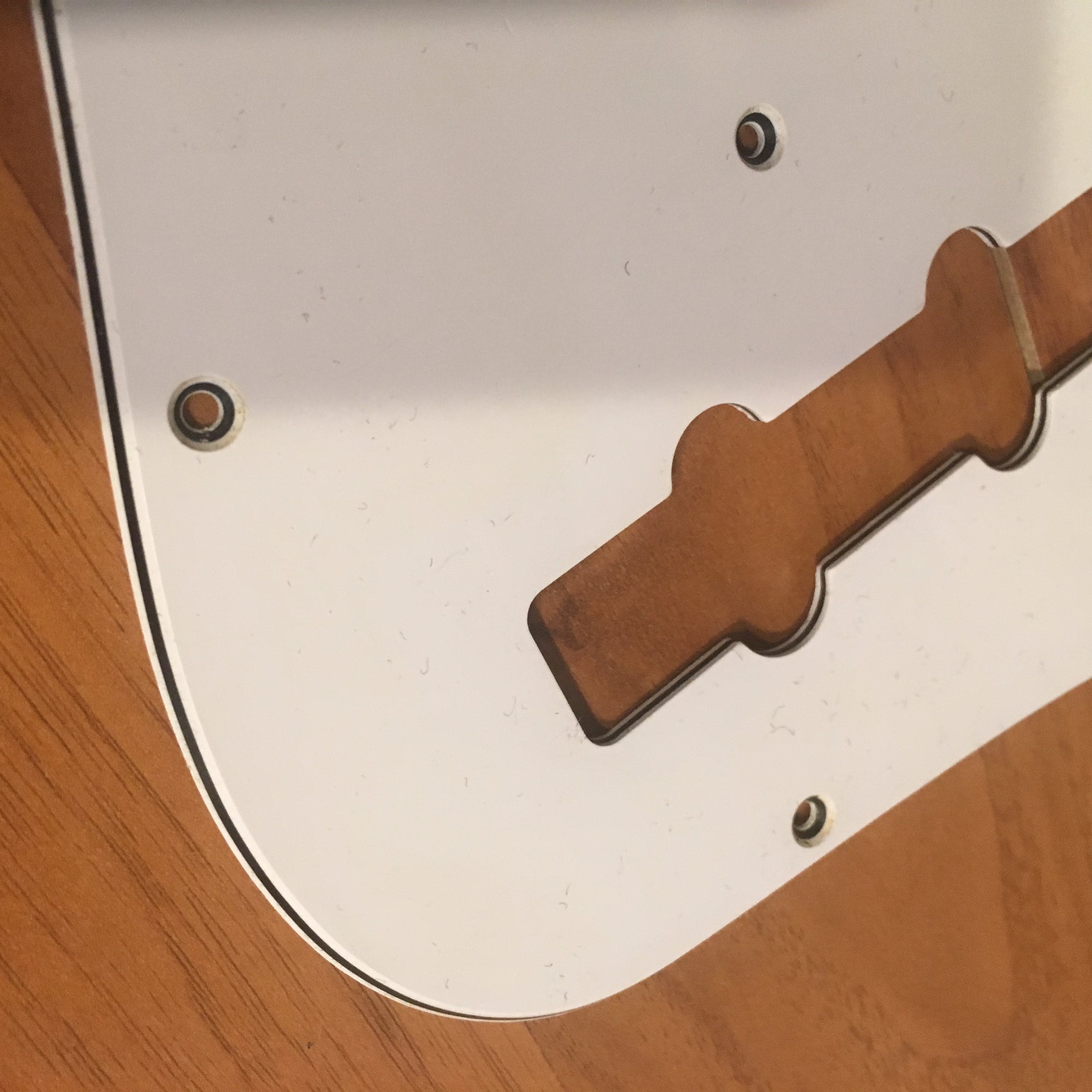 Bass Pickguard White (Single Pickup Slot)