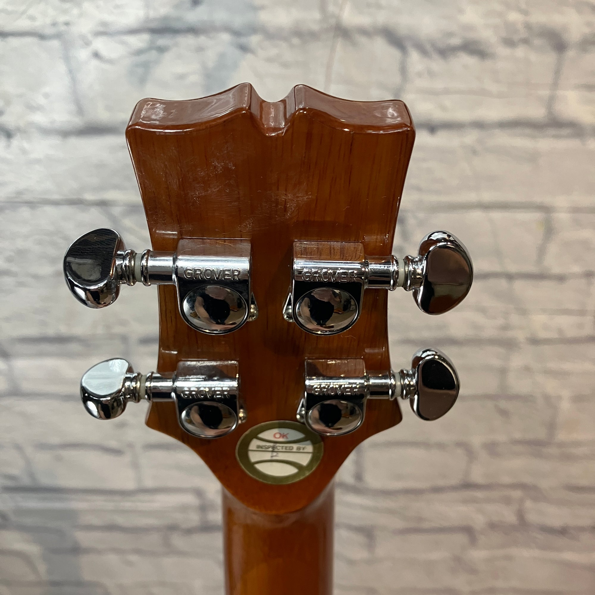 Mitchell MUB-70S Baritone Ukulele w/ case