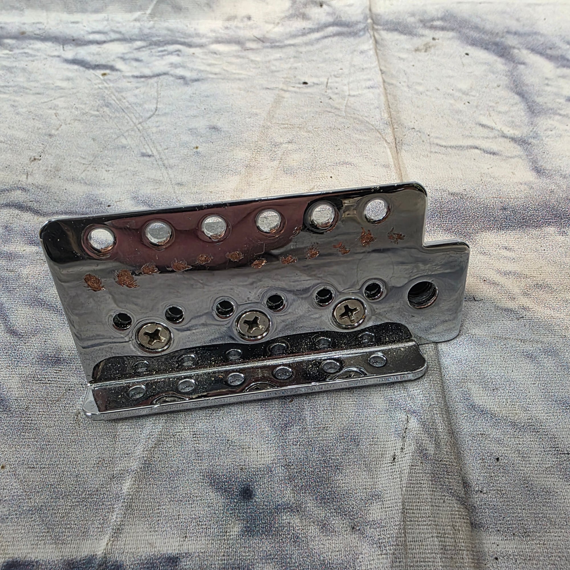 6 Screw Strat Tremolo Bridge - No Saddle Pieces