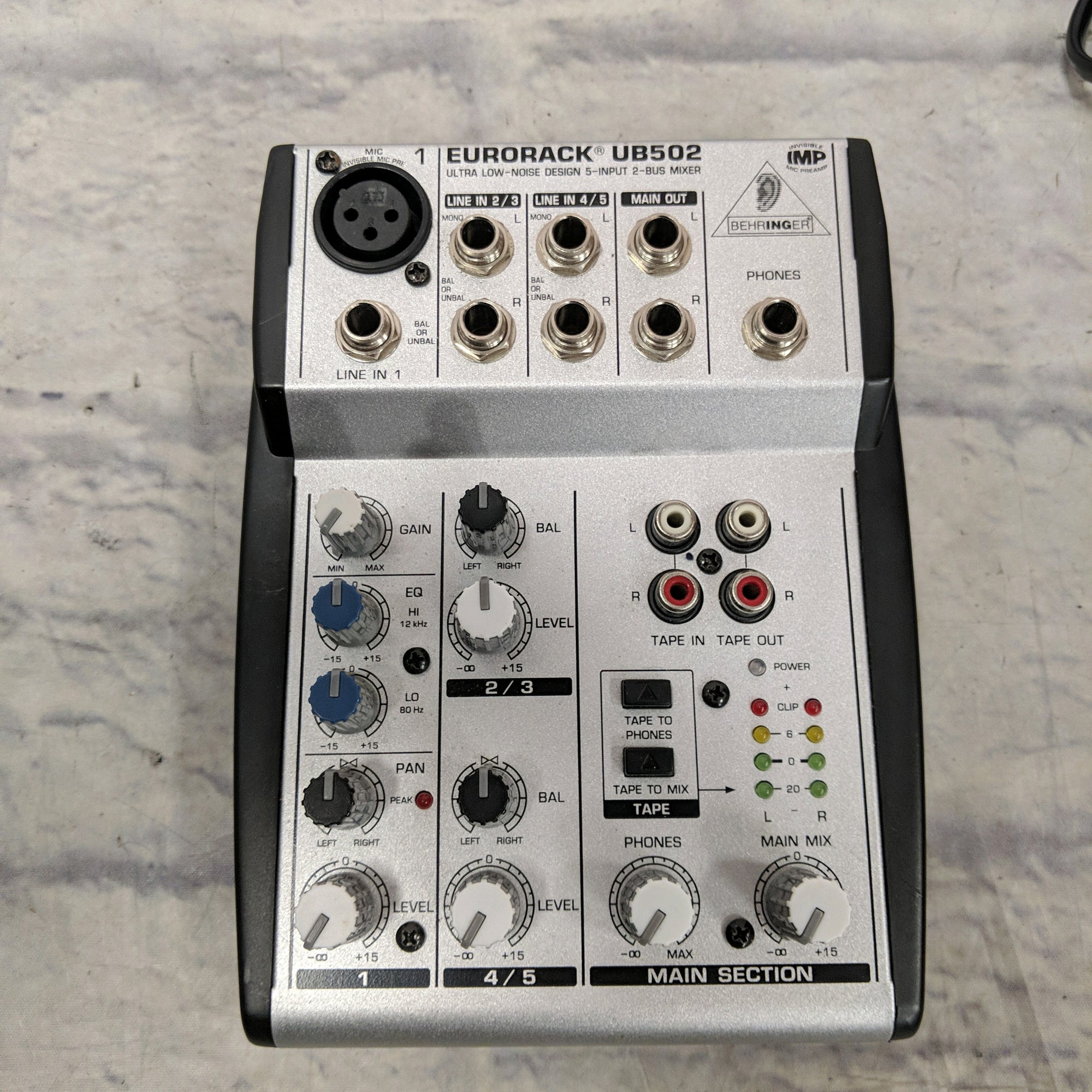 Behringer Eurorack UB502 5 Channel Mixer with Power Supply