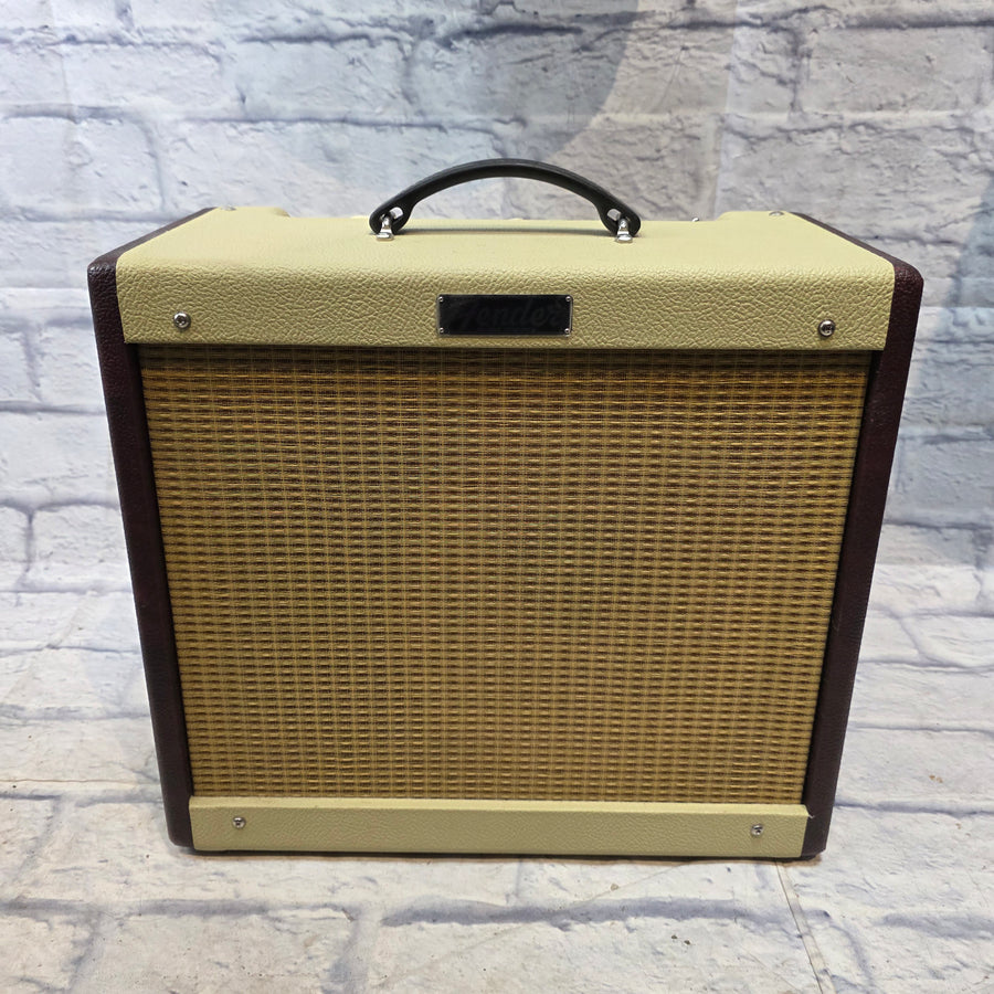 Fender Blues Junior Combo Amplifier - Cream