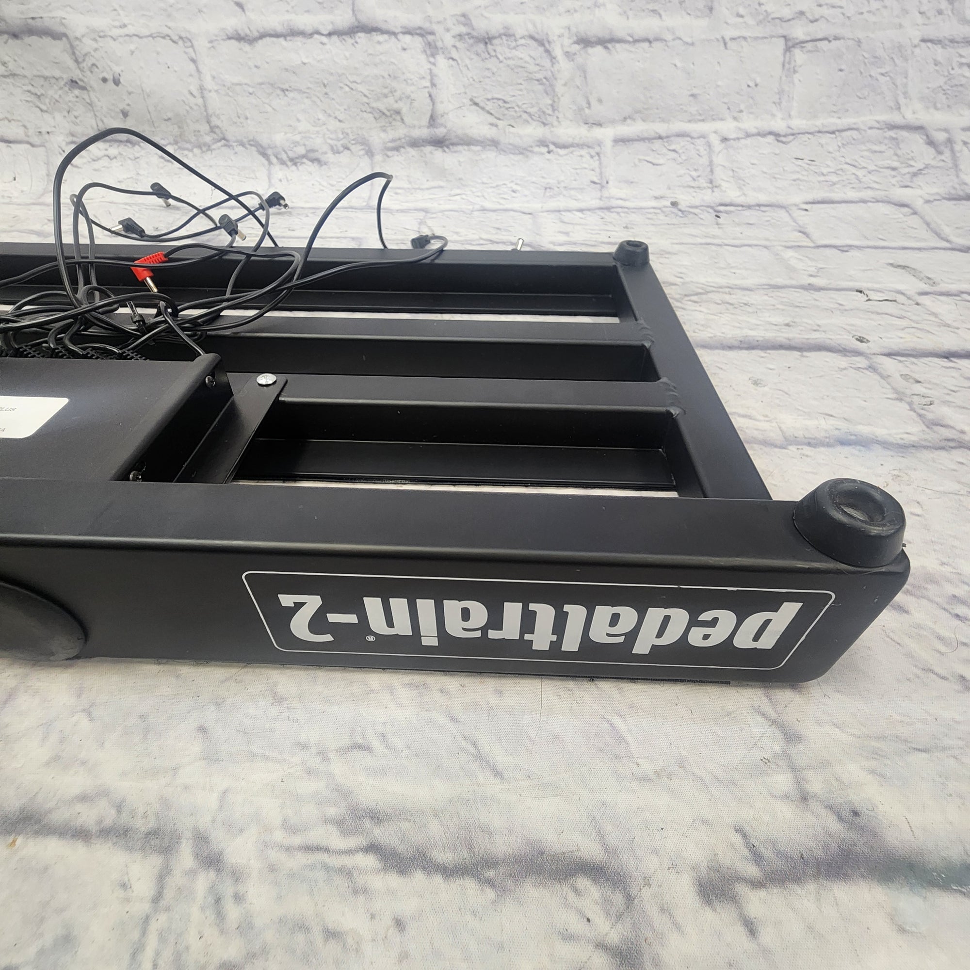 Voodoo Lab Pedal Power 2 Plus Pedal Power Supply V