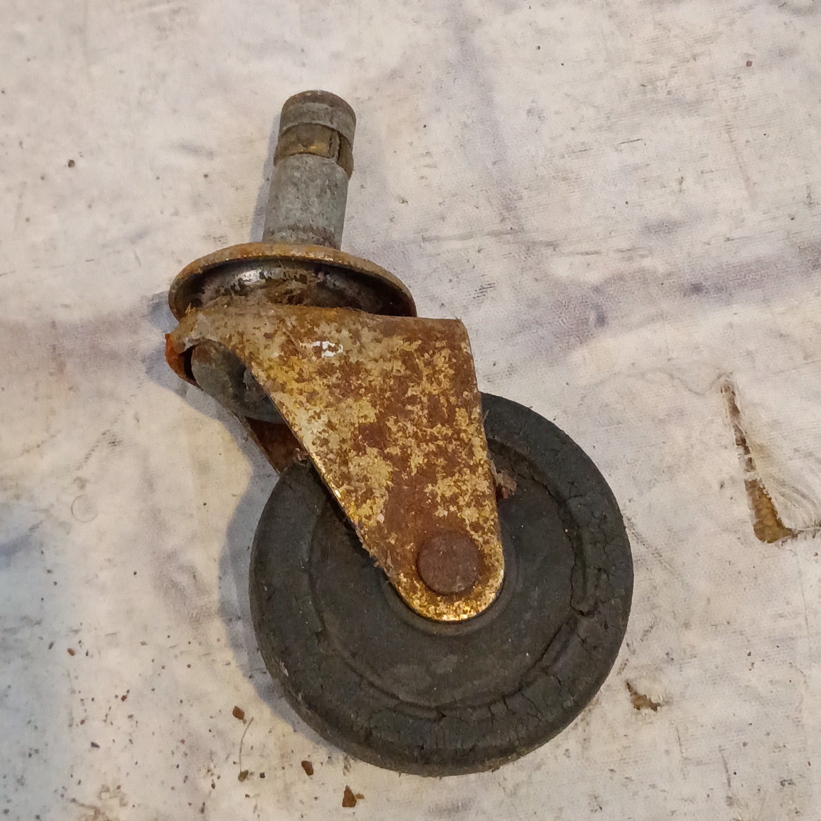 Fender 1970s Amp or Cabinet Casters Set of 4 Casters