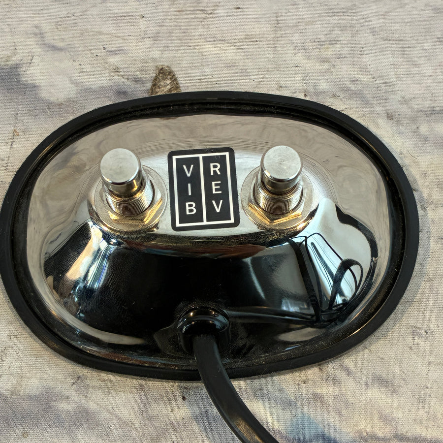 Fender 2 button Reverb/Vibrato Amp Pedal