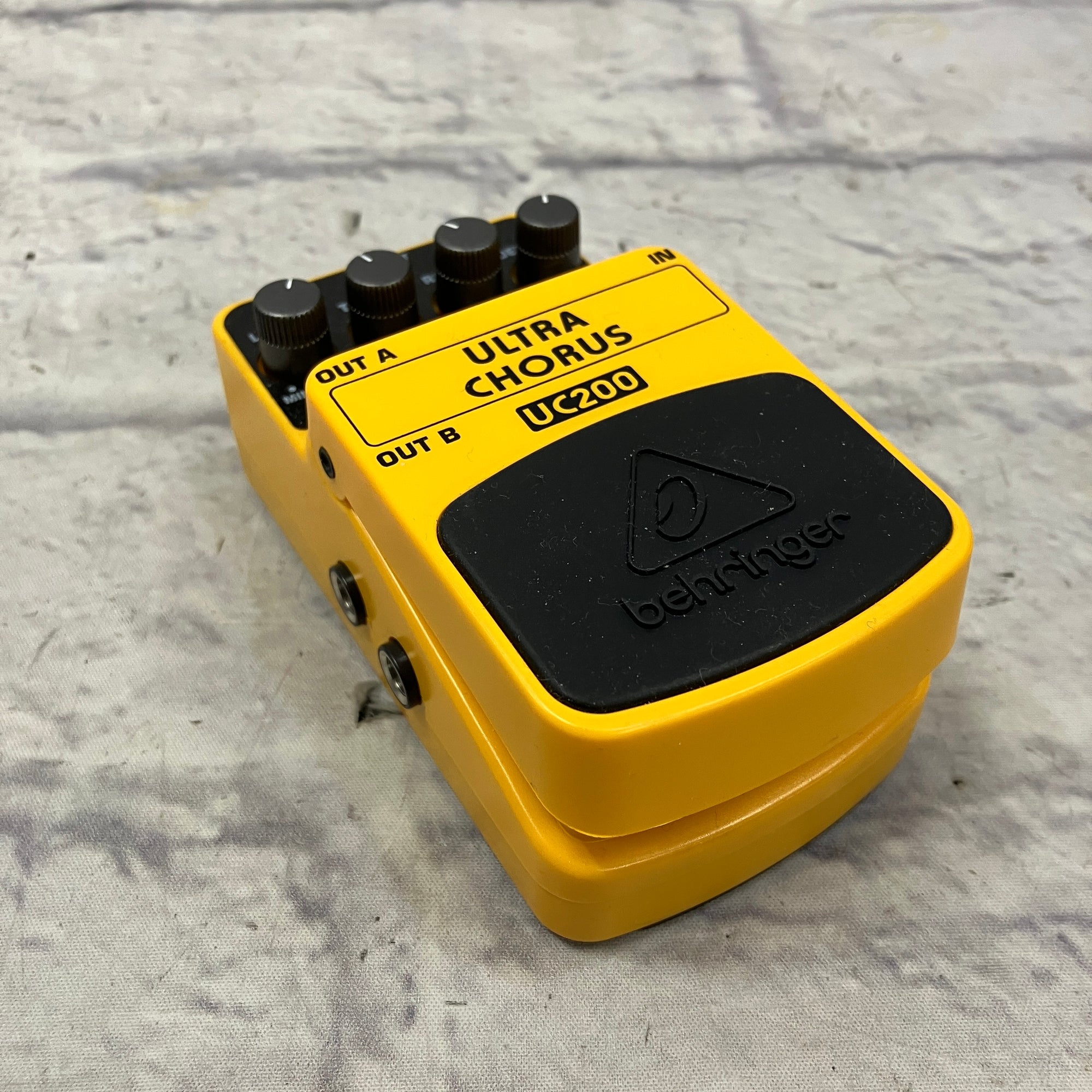 Behringer UC200 Ultra Chorus Pedal