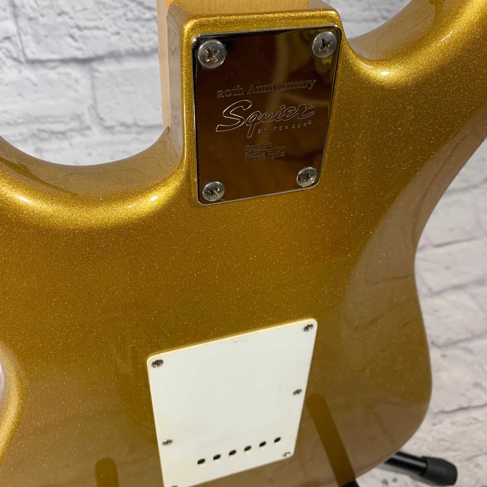 Squier Affinity Gold Sparkle Strat Electric Guitar
