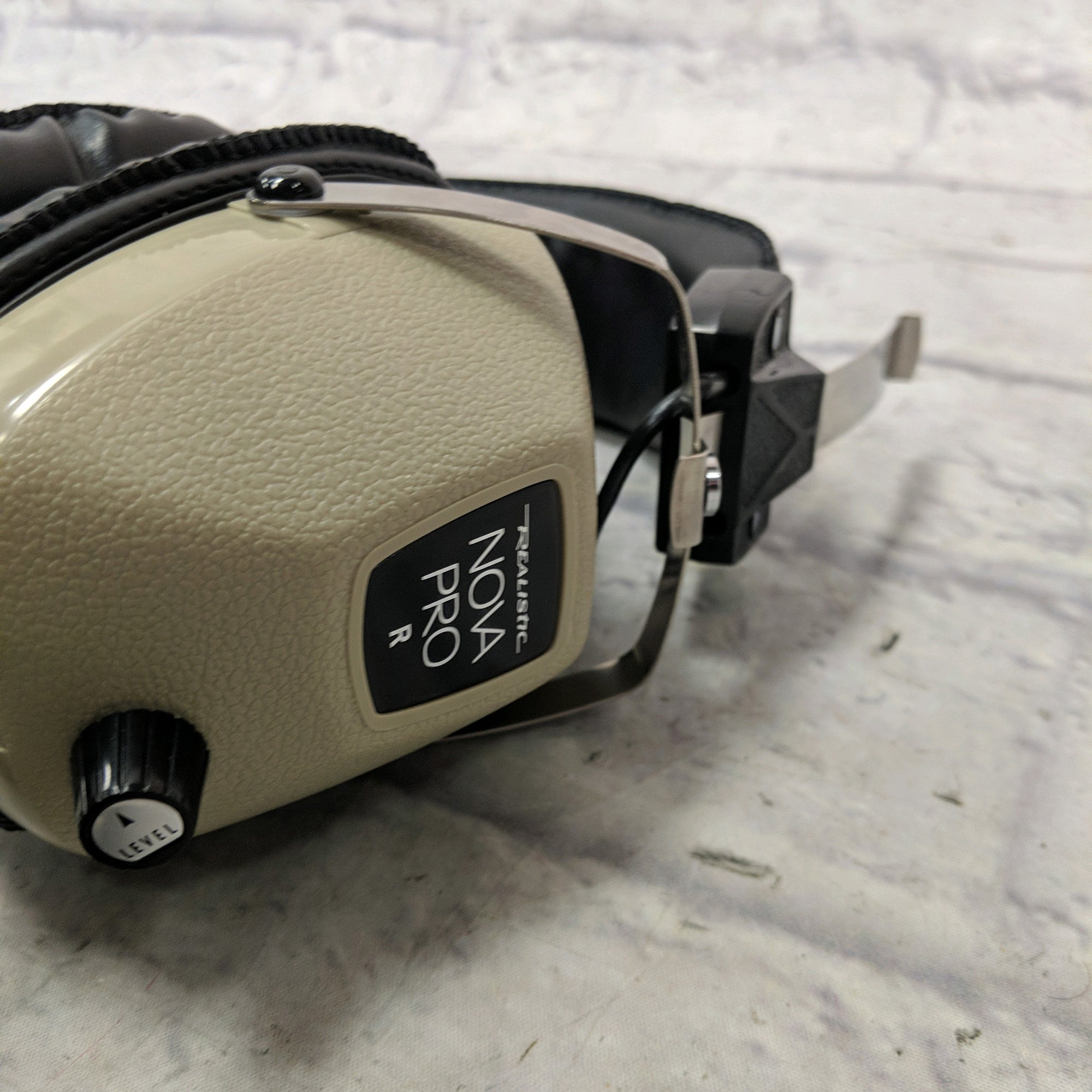 Realistic Nova Pro Stereo Headphones