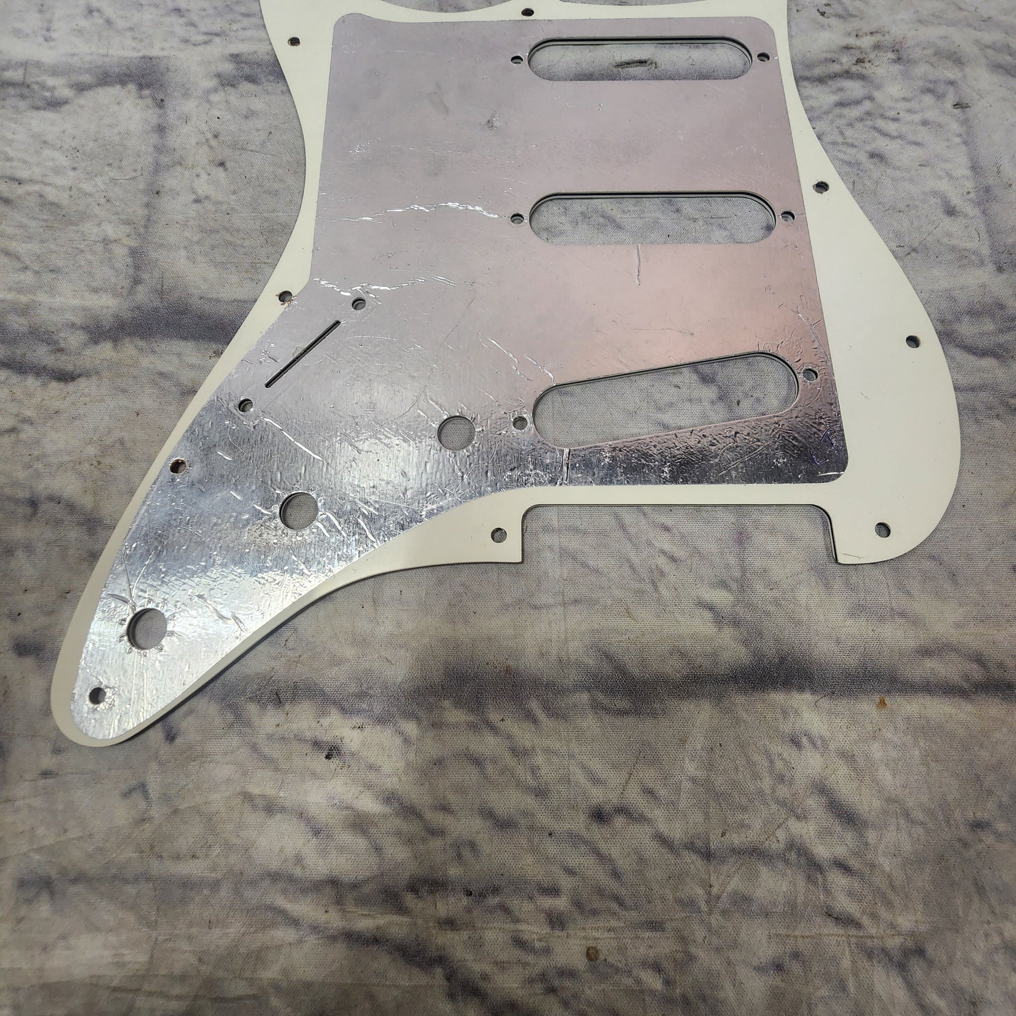 Fender American Stratocaster Pickguard WBW