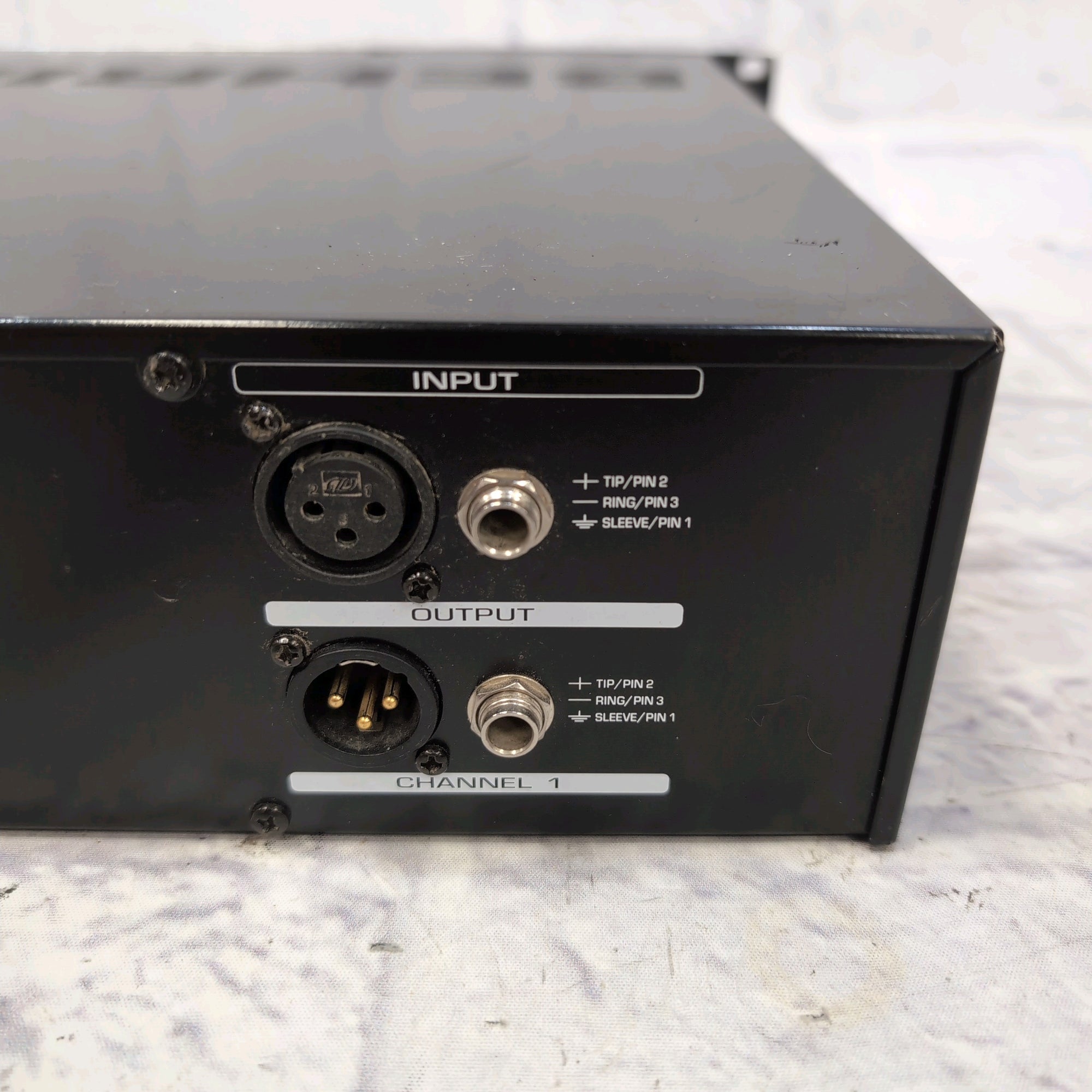 Behringer Tube Ultragrain T1953 - Microphone/Line Preamplifier