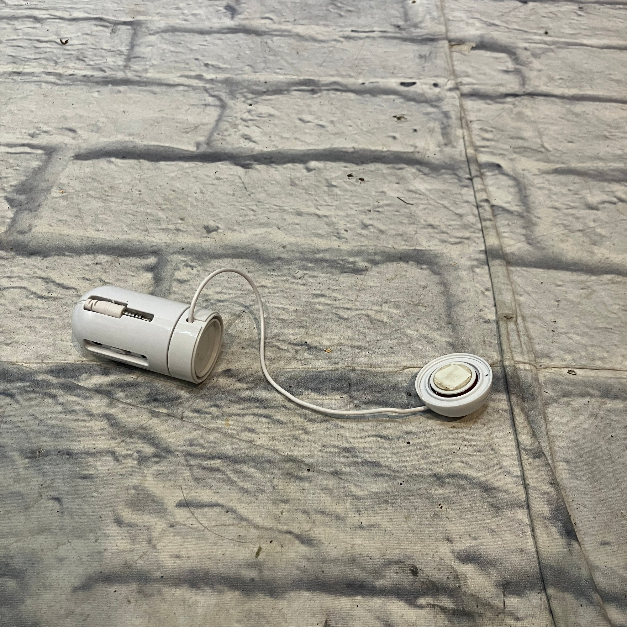 OrigAudio Rock-It Battery-Powered Vibration Speaker System