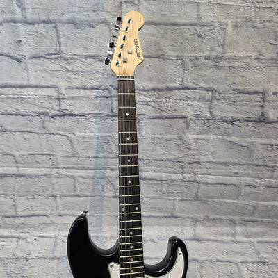 Ammoon Strat Style Electric Guitar w/ gig bag - Black