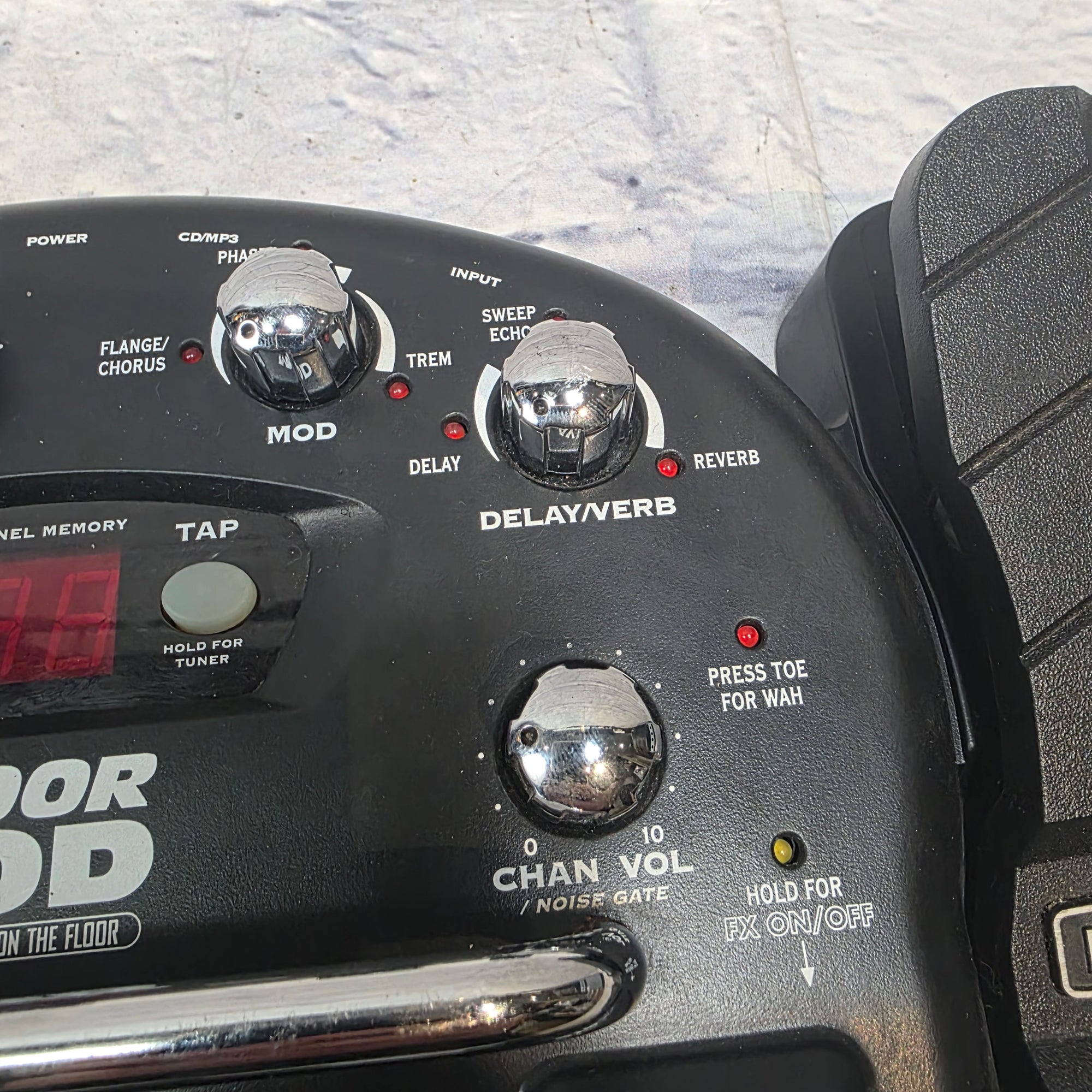 Line 6 Floor Pod Effects Pedal - no power supply