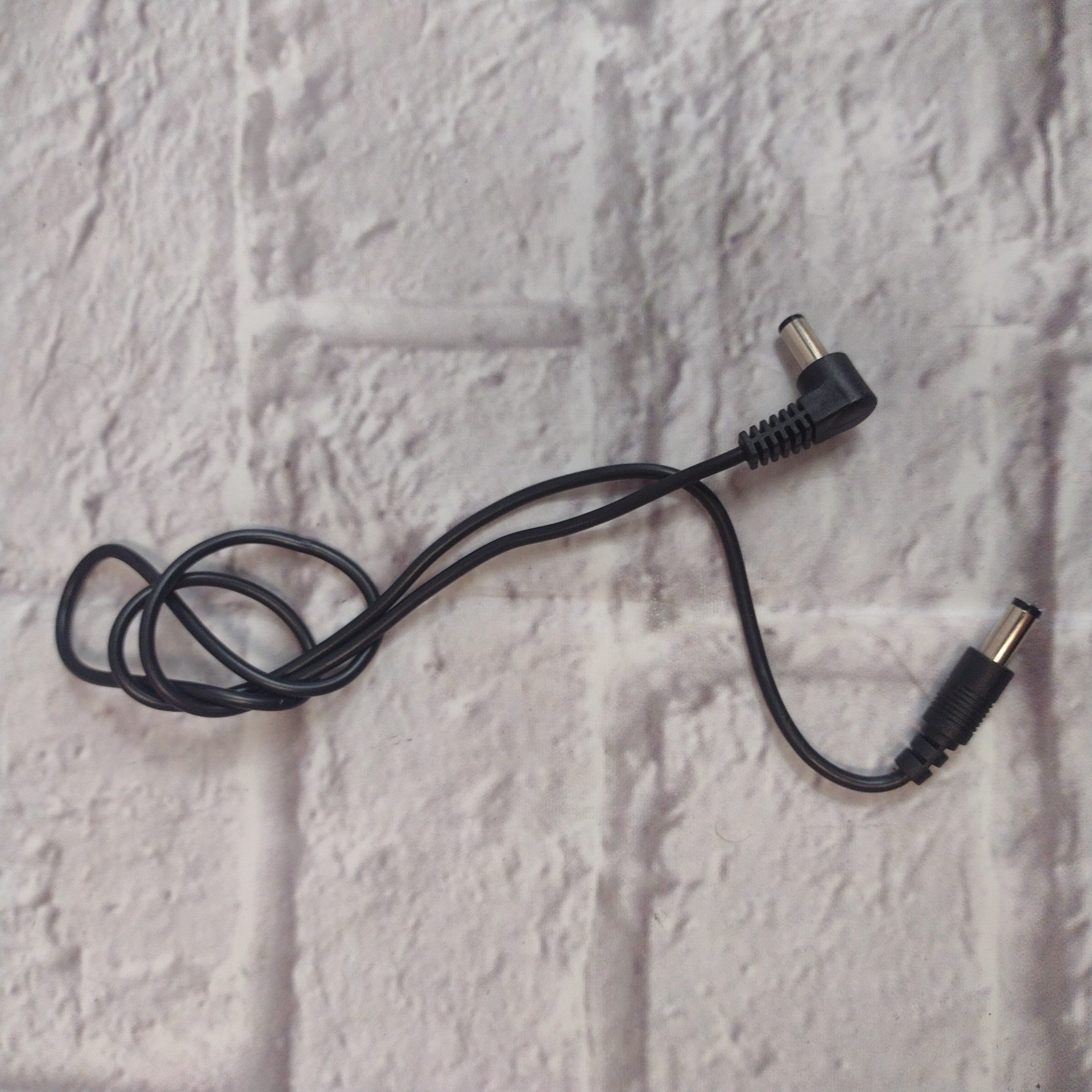 Unknown Lot of 12 Pedal Power Supply Cables