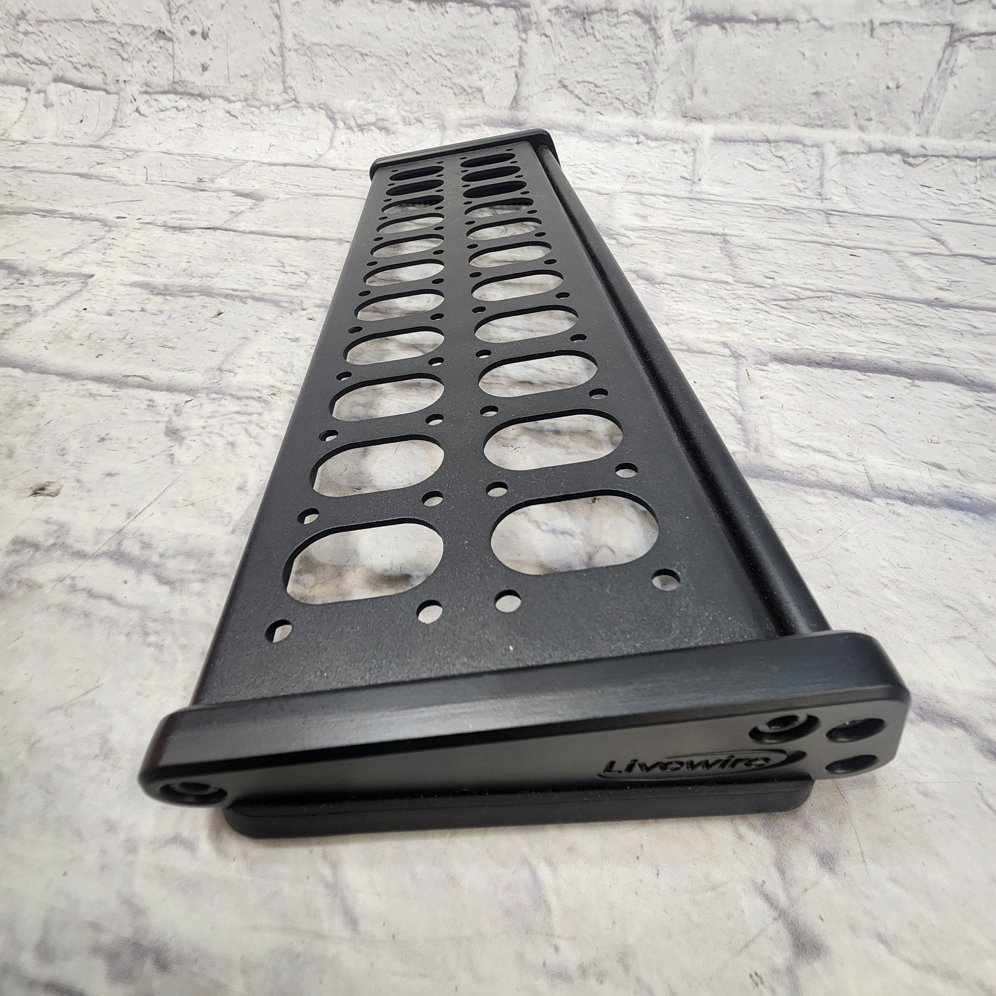 Livewire PB200 Pedal Board w/Case