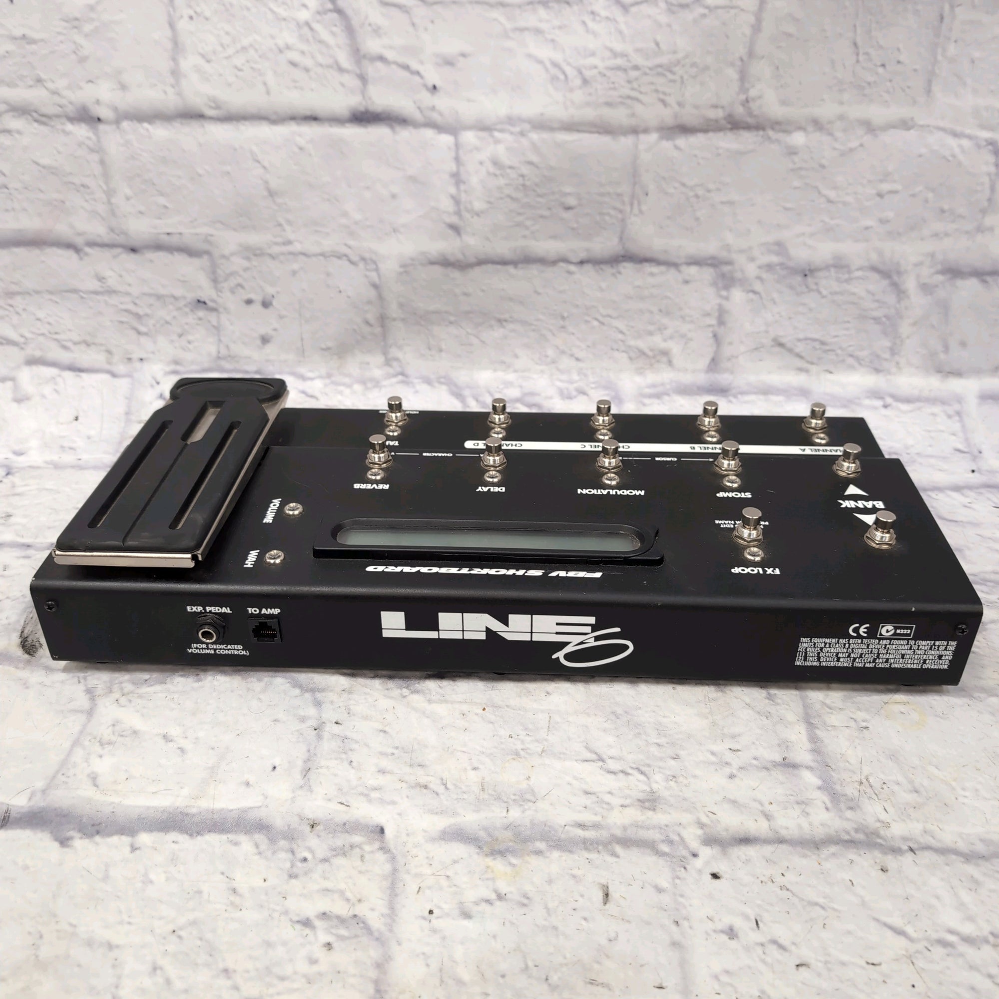 Line6 FBV Shortboard MKII フットコントローラー FBV SHORTBOARD MKII - フットコントローラー - Line 6 Japan