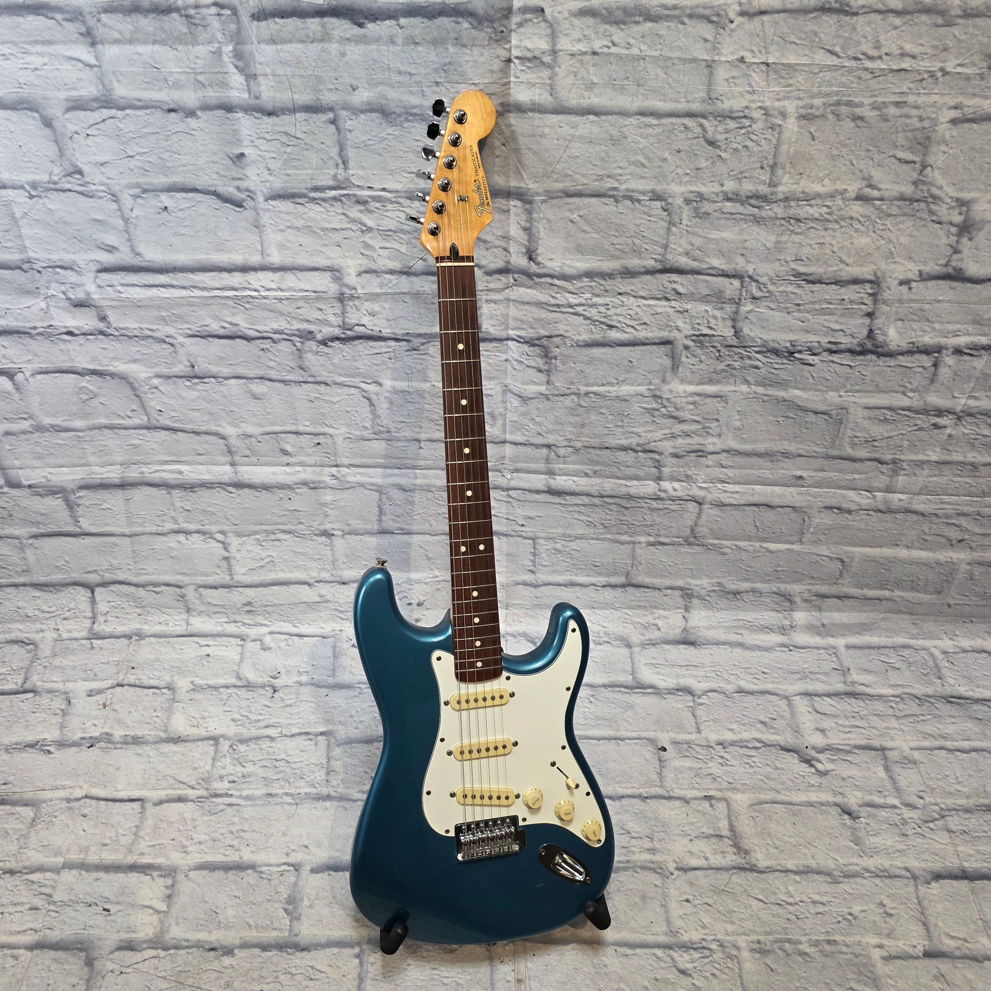Fender Standard Strat Lake Placid Blue (Made In Mexico) Electric Guitar