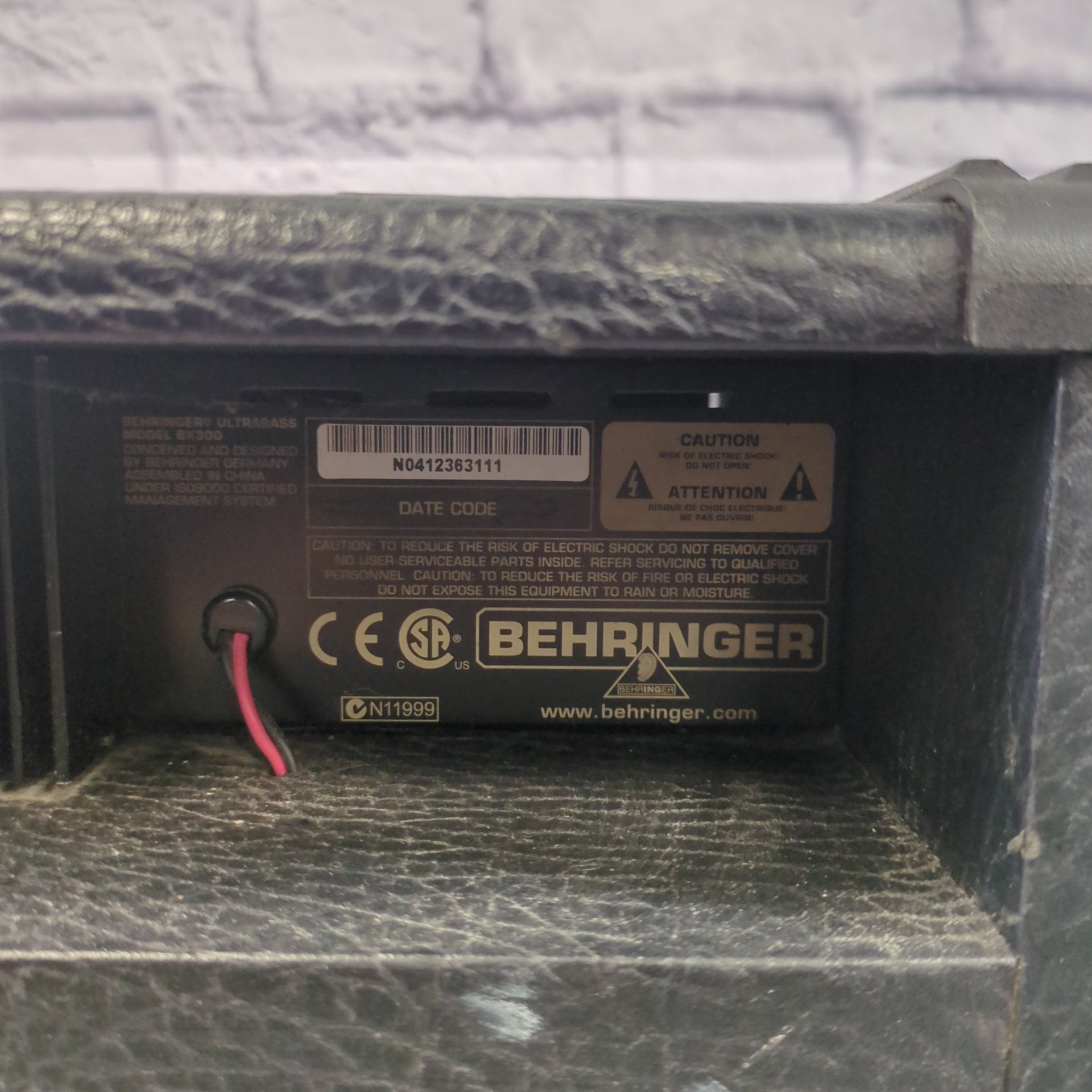 Behringer BX300 Ultrabass Bass Combo Amp