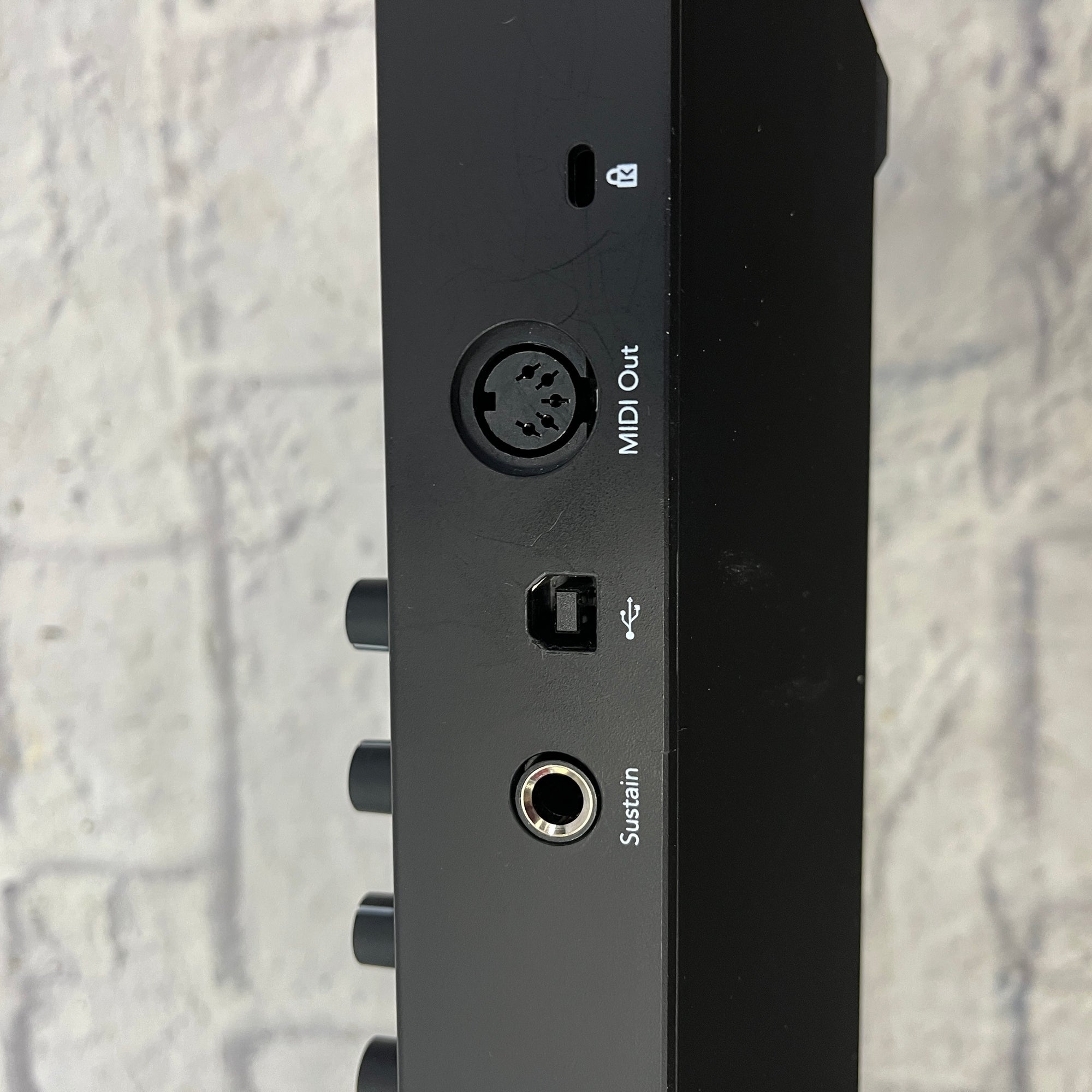 Novation Launchkey 25 mk3 Controller