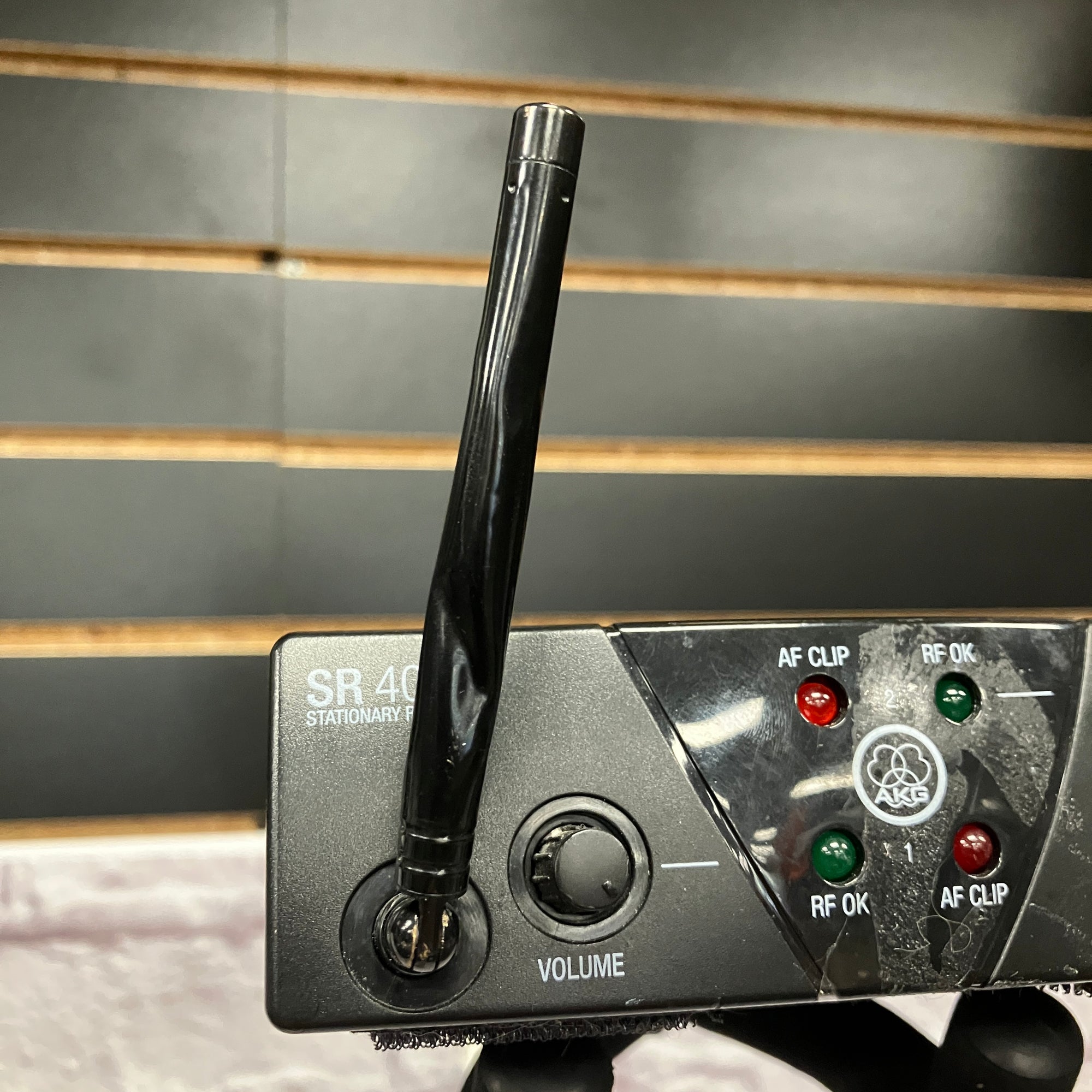 AKG SR40 Wireless Instrument Setup