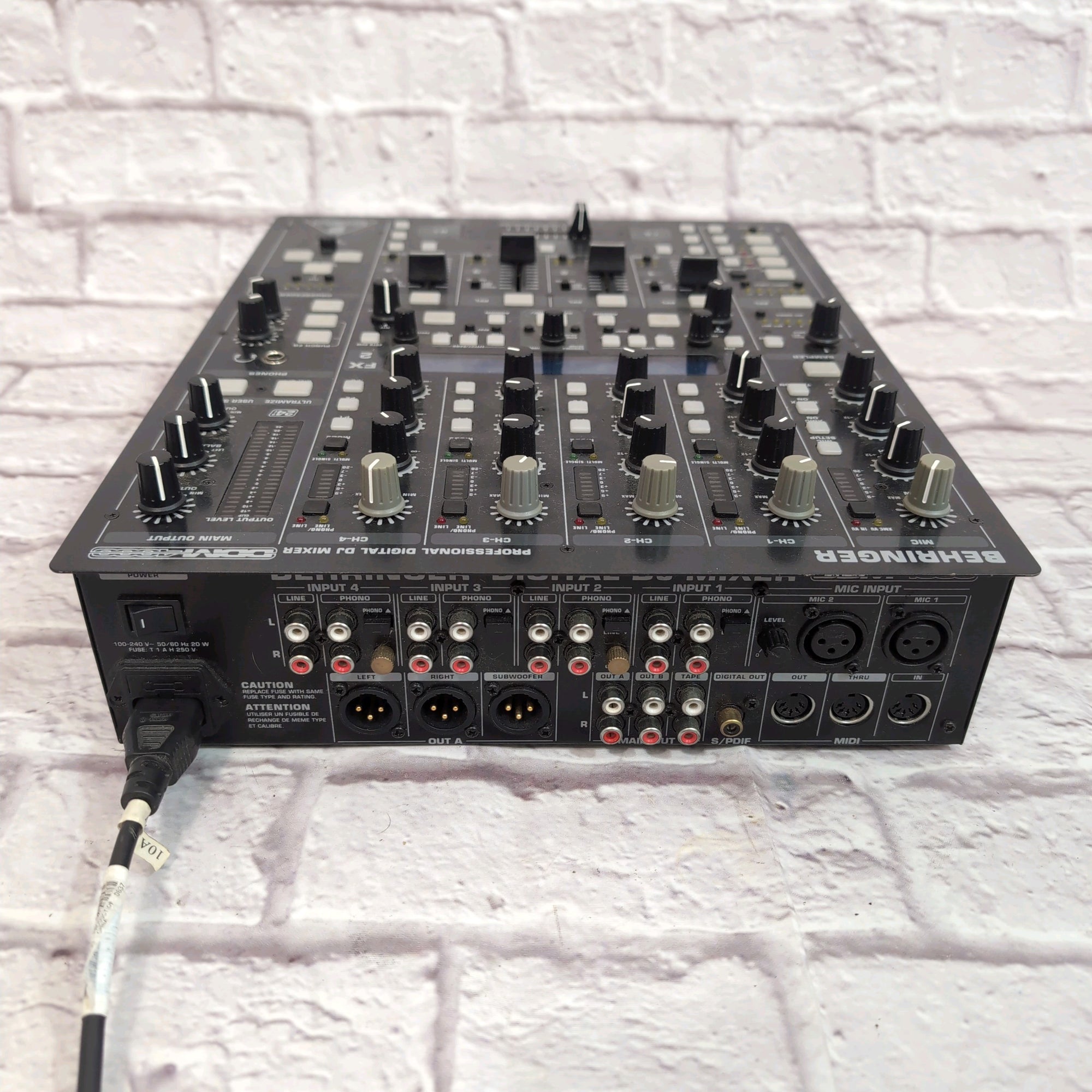 処分価格 BEHRINGER DDM4000 djミキサー 4ch Behringer DDM4000 Ultimate 5-Channel Digital DJ Mixer w