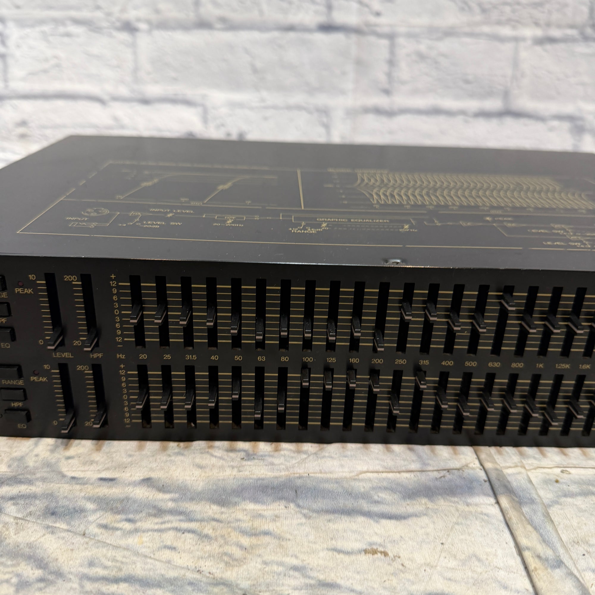 Yamaha Model Q2031A Rack EQ