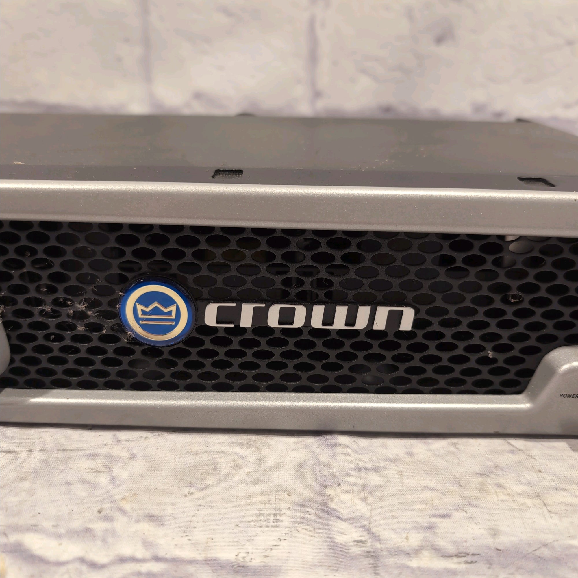 Crown XLS 1000 2-Channel High Density Power Amplifier
