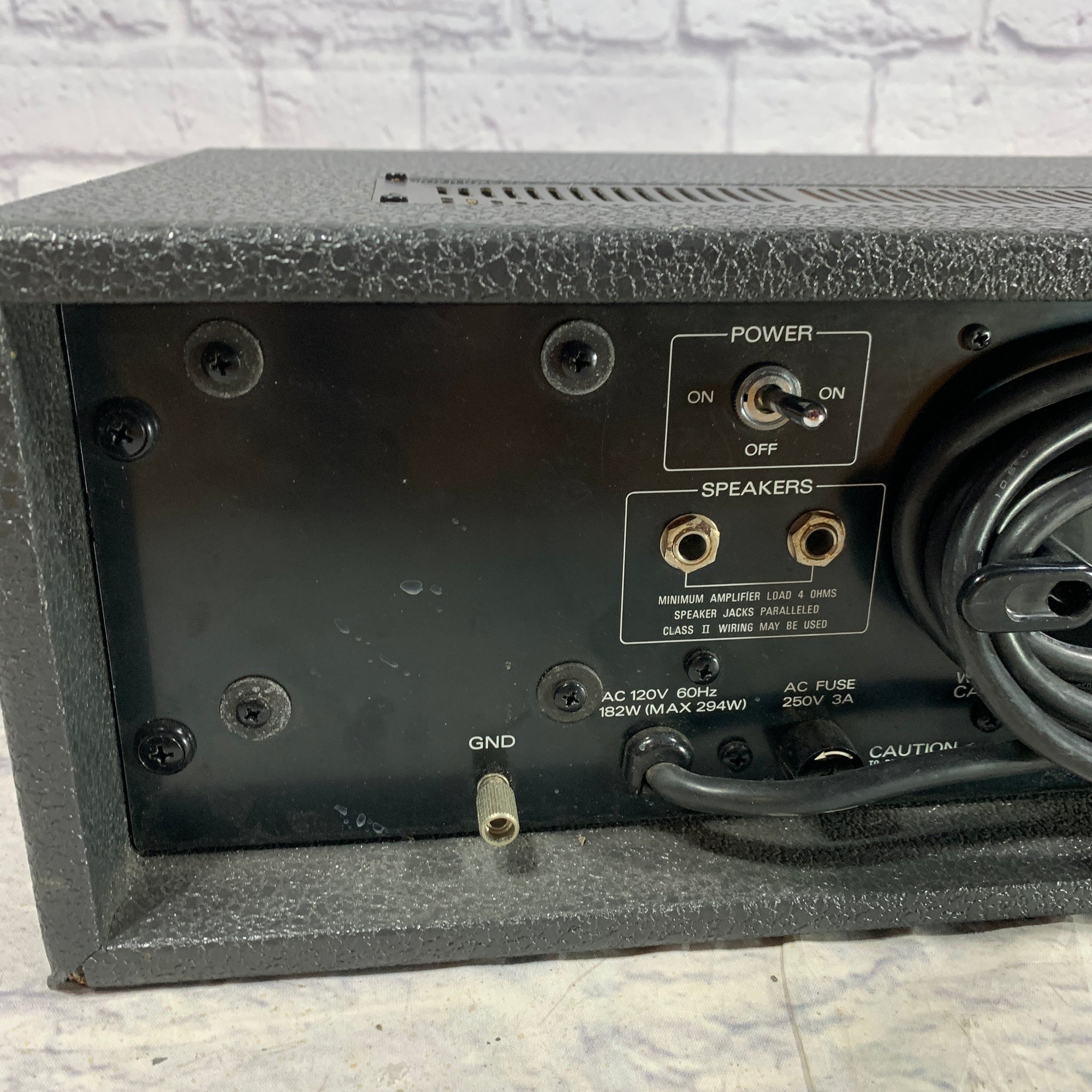 Toa MX-104 Powered Mixer