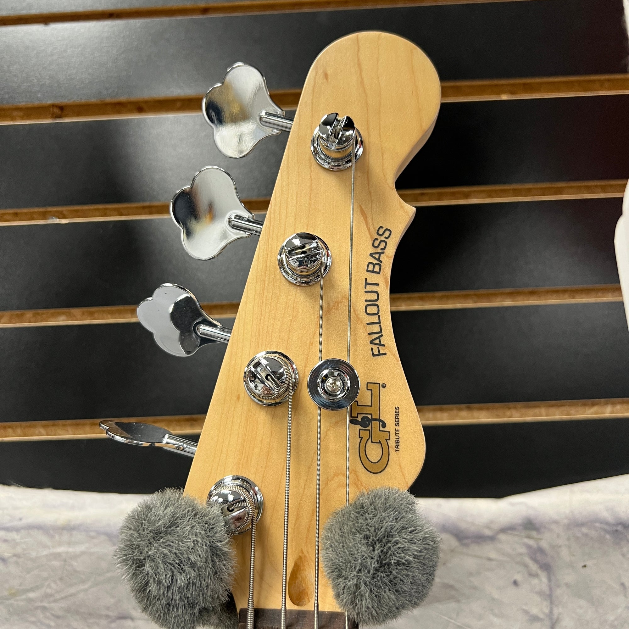 G&L Fallout Short Scale Bass Tribute Series
