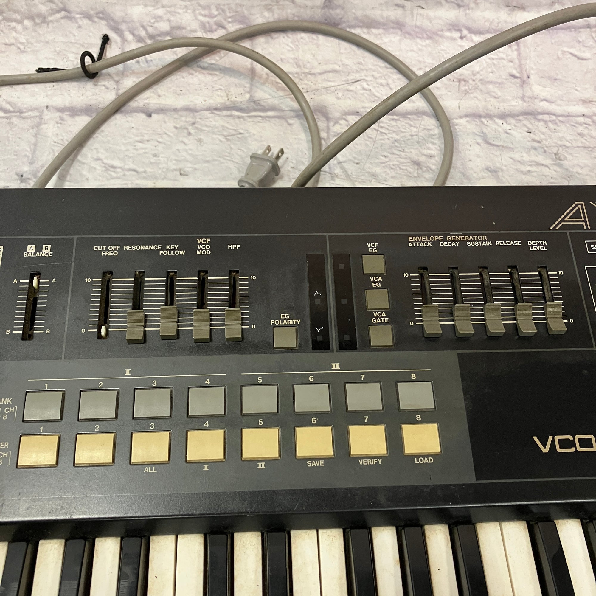 Akai AX60 1980s 61-Key Analog Synthesizer