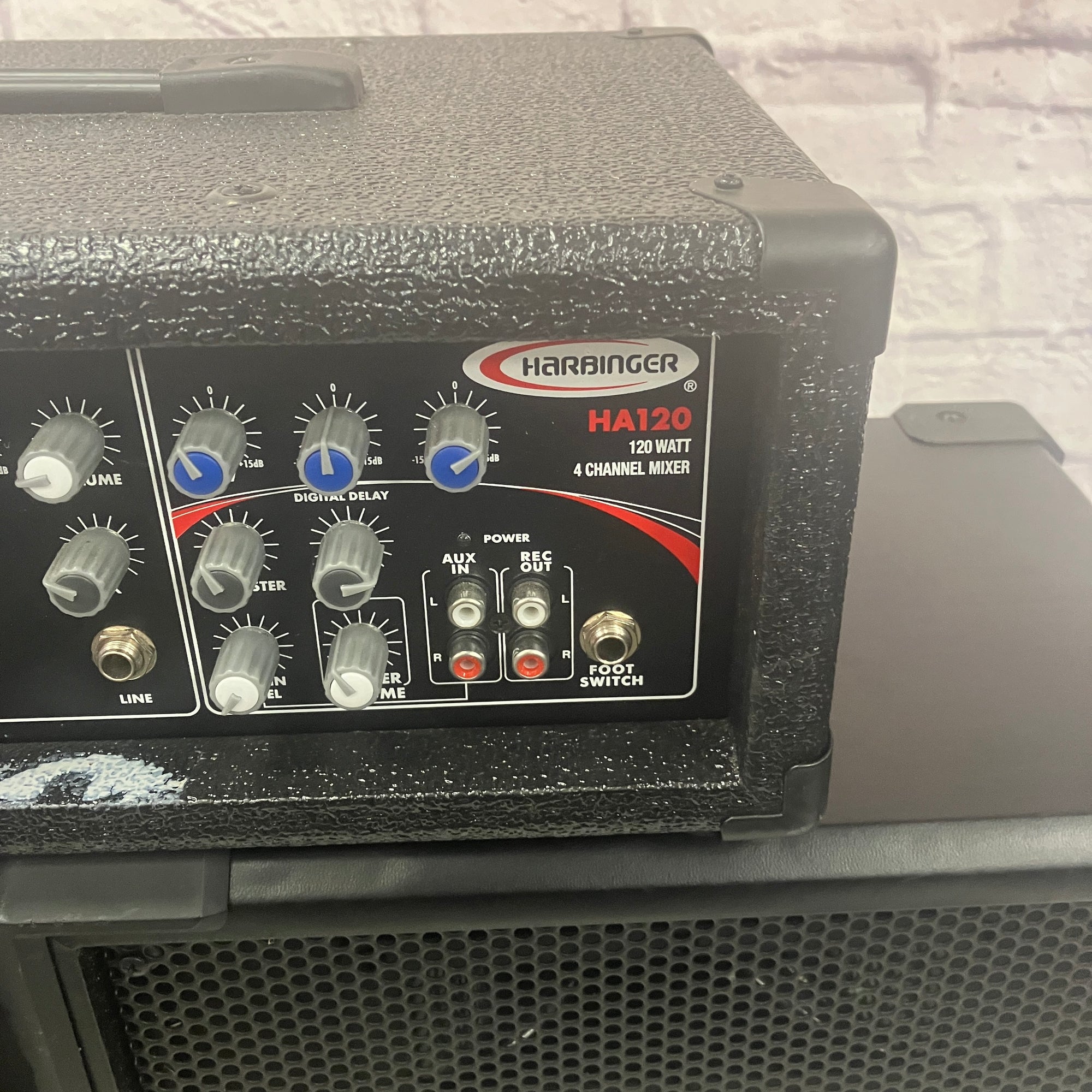 Harbinger HA120 / HA80C PA Mixer and Speakers