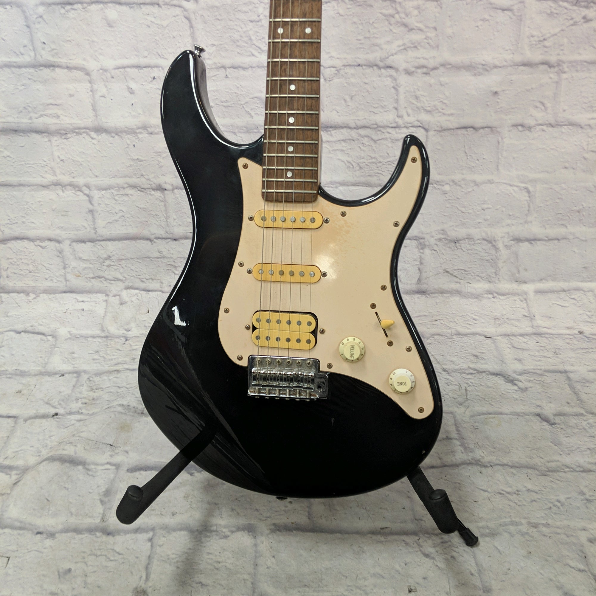 Yamaha EG112C Strat Style Electric Guitar