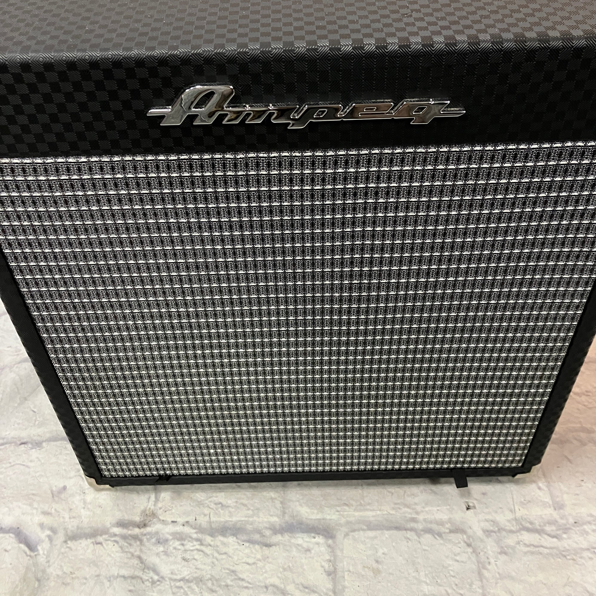 Ampeg Rocket Bass RB-108 Bass Guitar Combo Amp