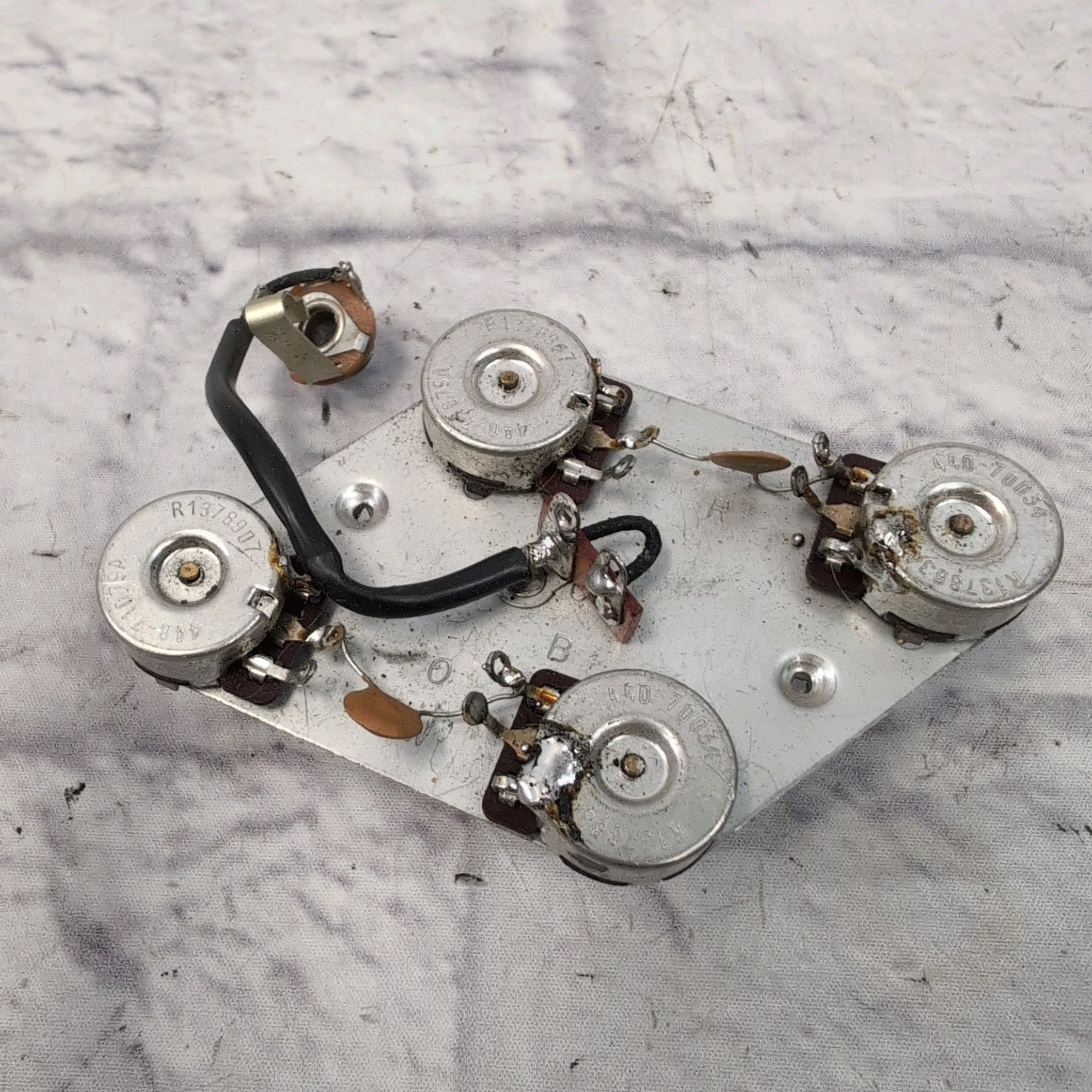Gibson 1989 Shielding & Grounding Control Plate with CTS Pots