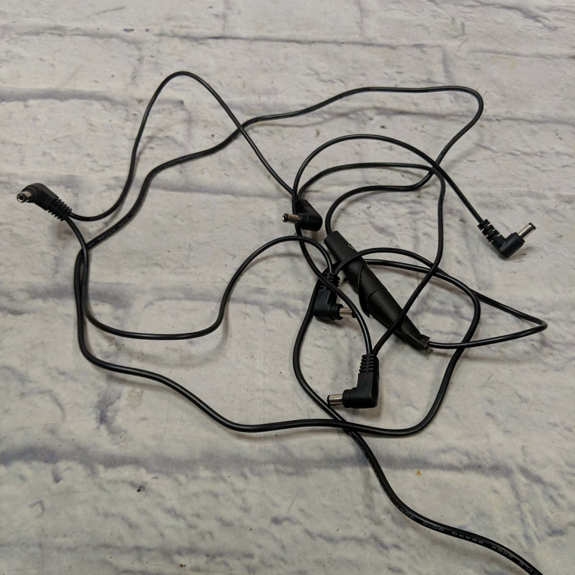 Unknown Power Supply with 5 Daisy Chain