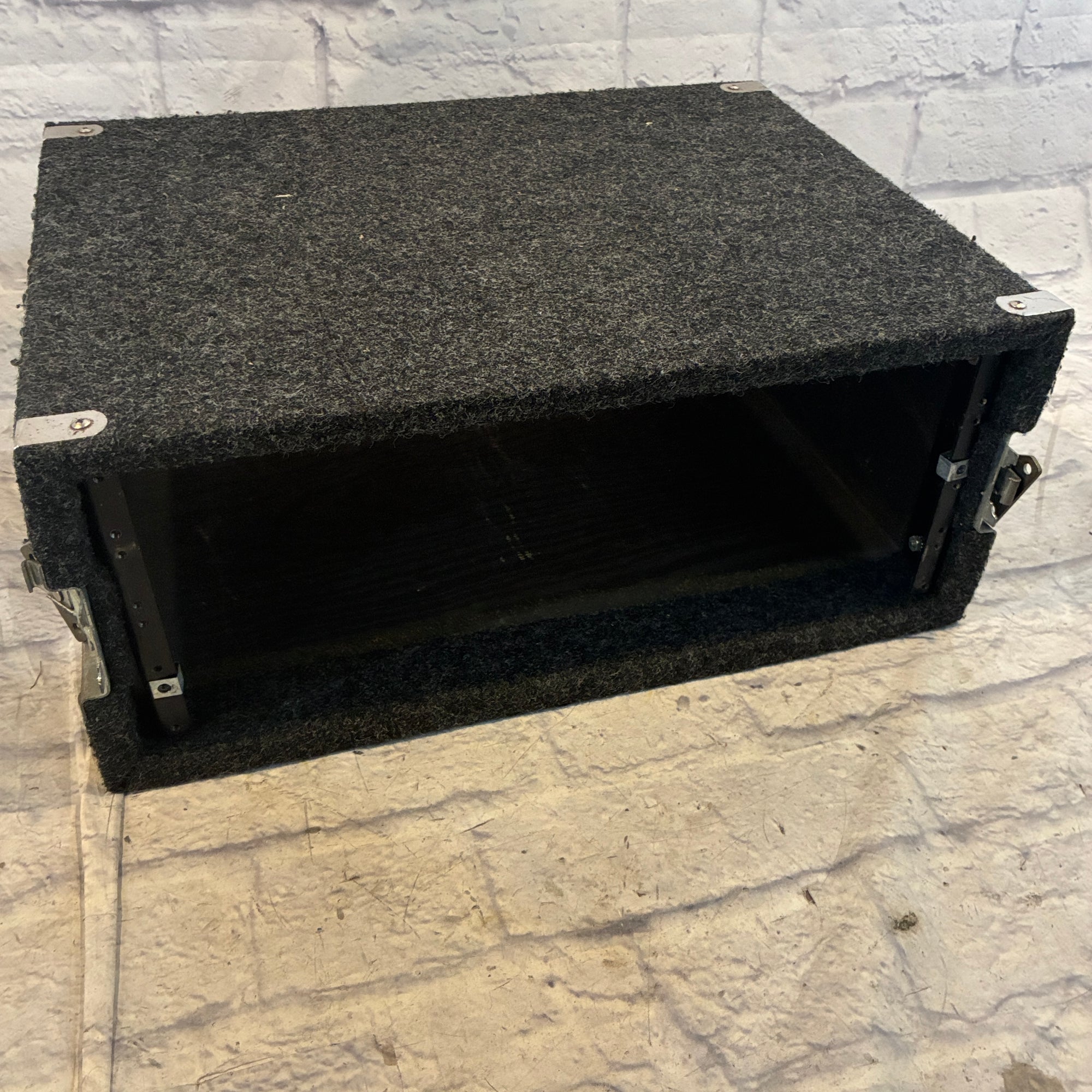 Grundorf 4U Carpeted Rack Case