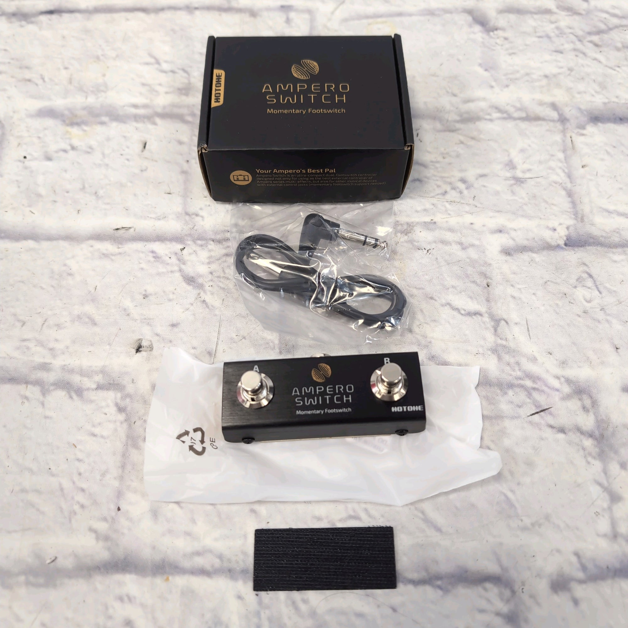 Hotone Ampero Switch 2-Button Footswitch - Evolution Music Hotone Ampero Switch 2-Button Footswitch - Evolution Music
